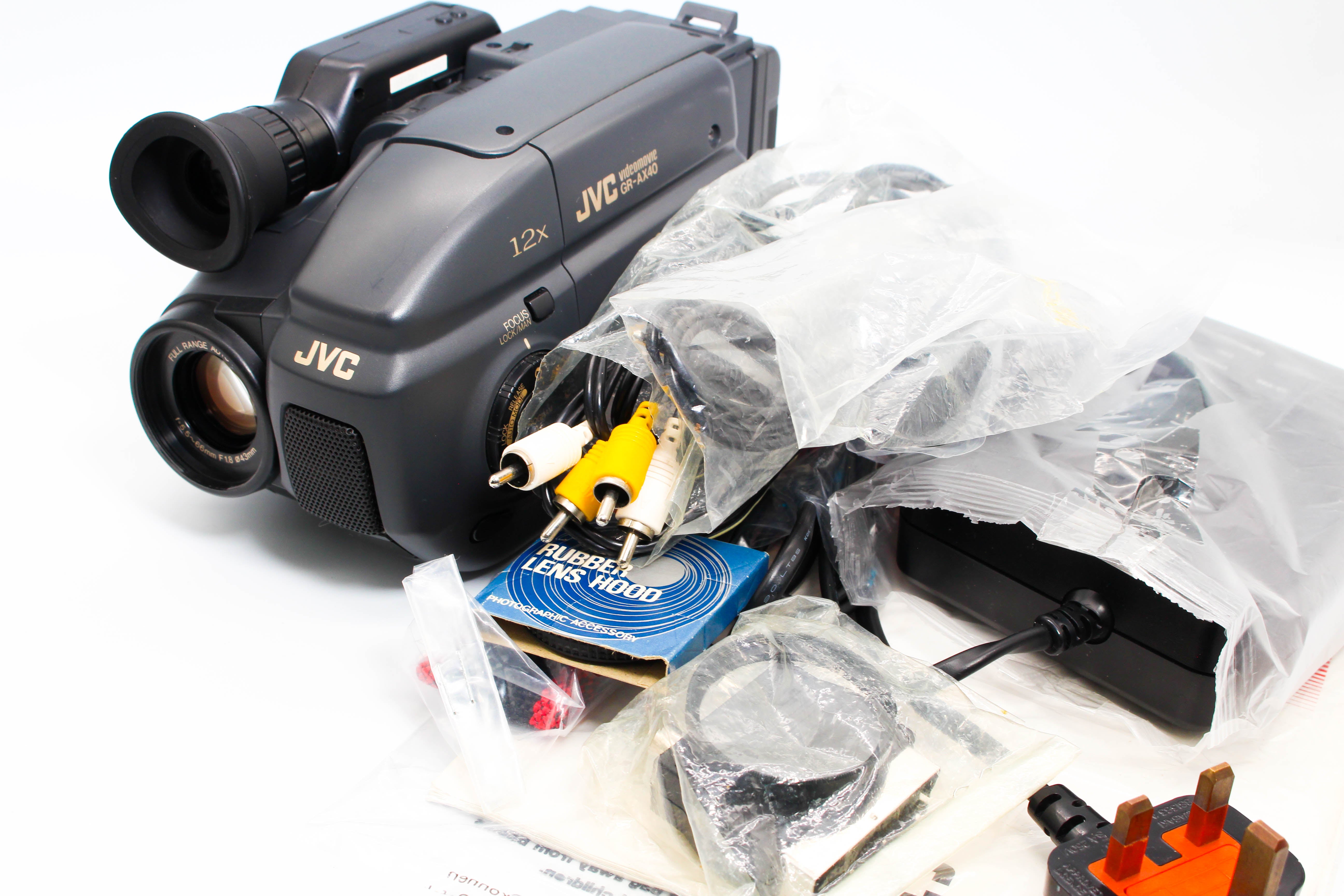 JVC GR-AX40E VHS-C VHS Handycam Camcorder Camera - Tested Bundle Excellent