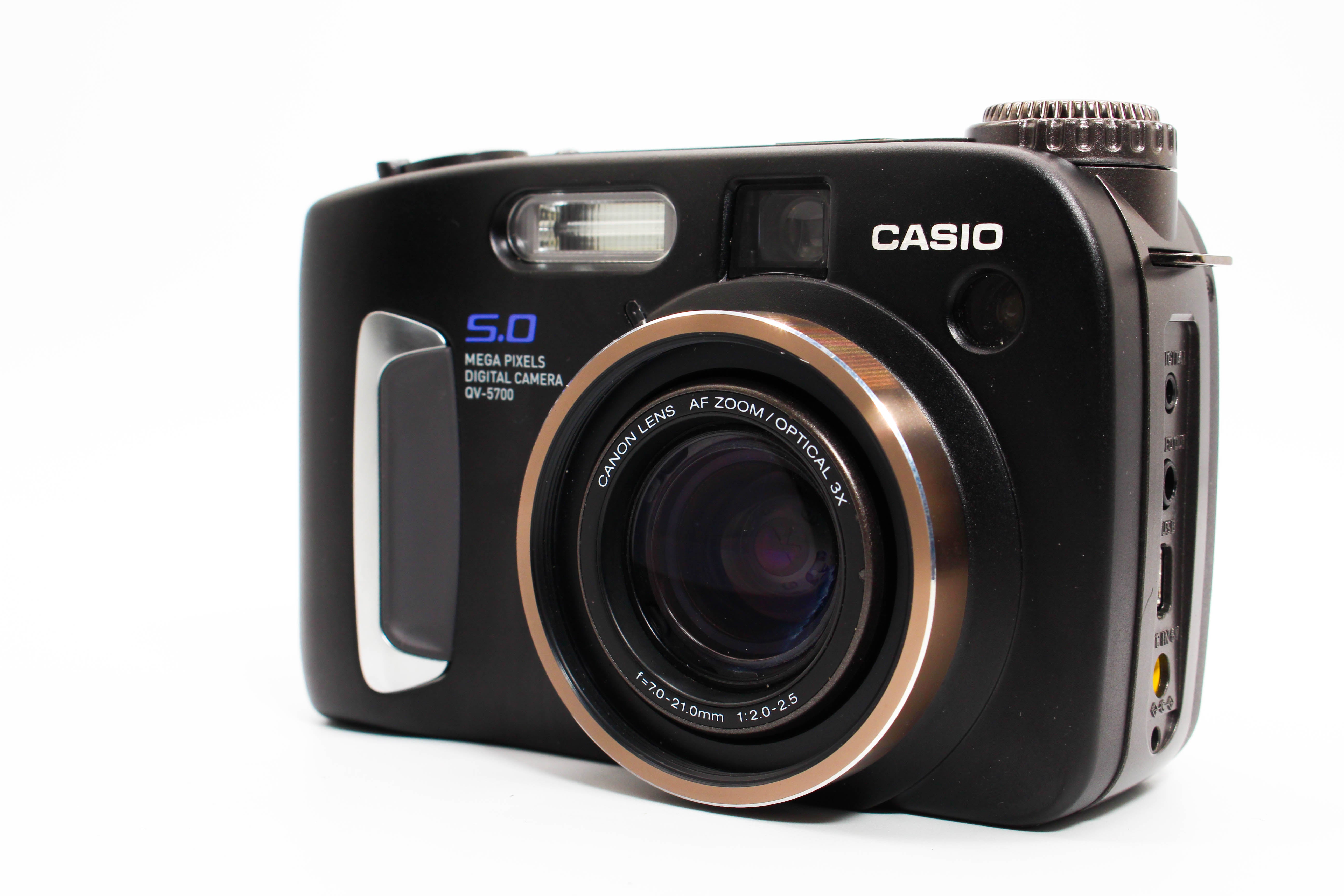 Casio QV-5700 Compact Flash CF Card Retro Photo Digital Camera Digicam - Tested Bundle Good