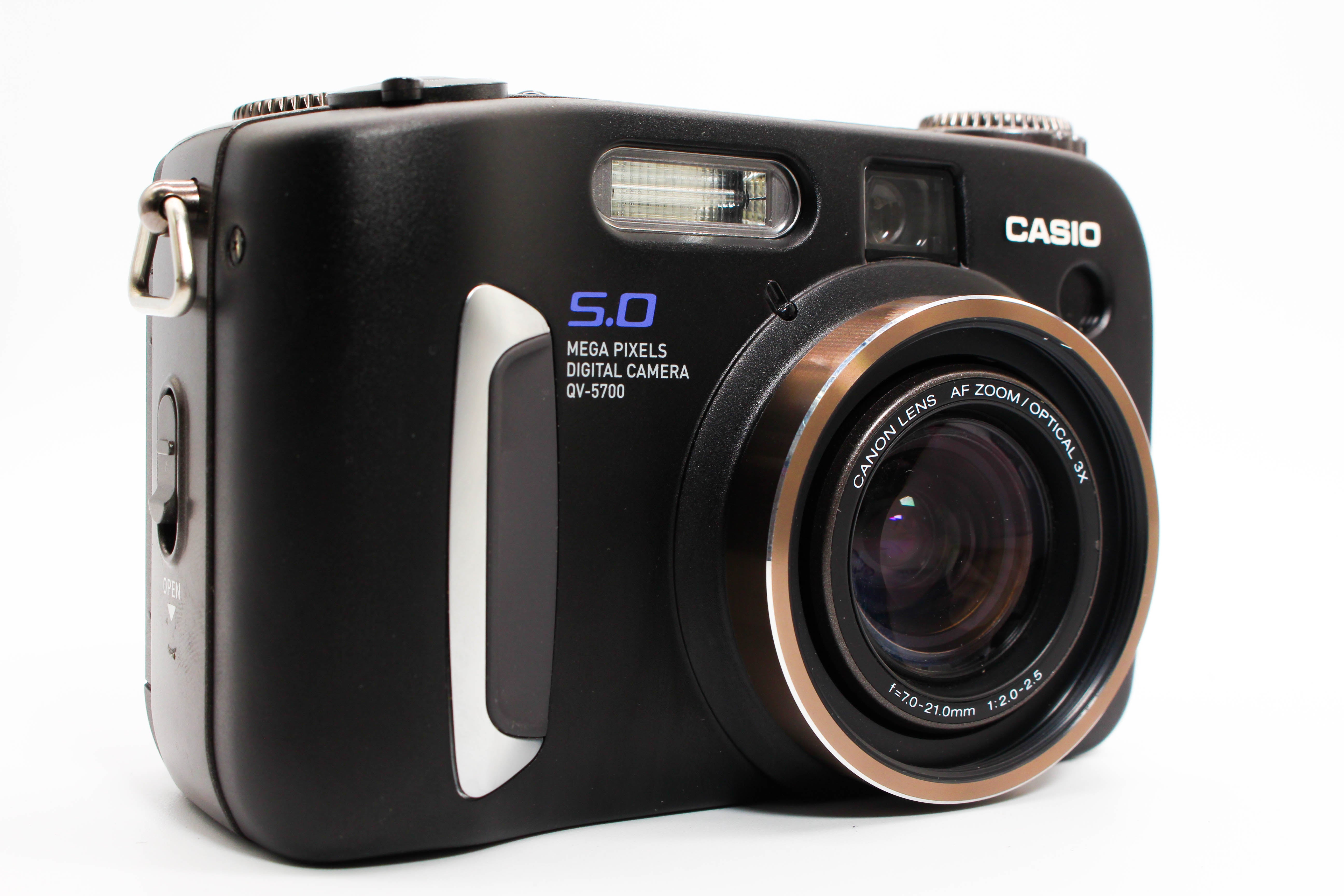 Casio QV-5700 Compact Flash CF Card Retro Photo Digital Camera Digicam - Tested Bundle Good