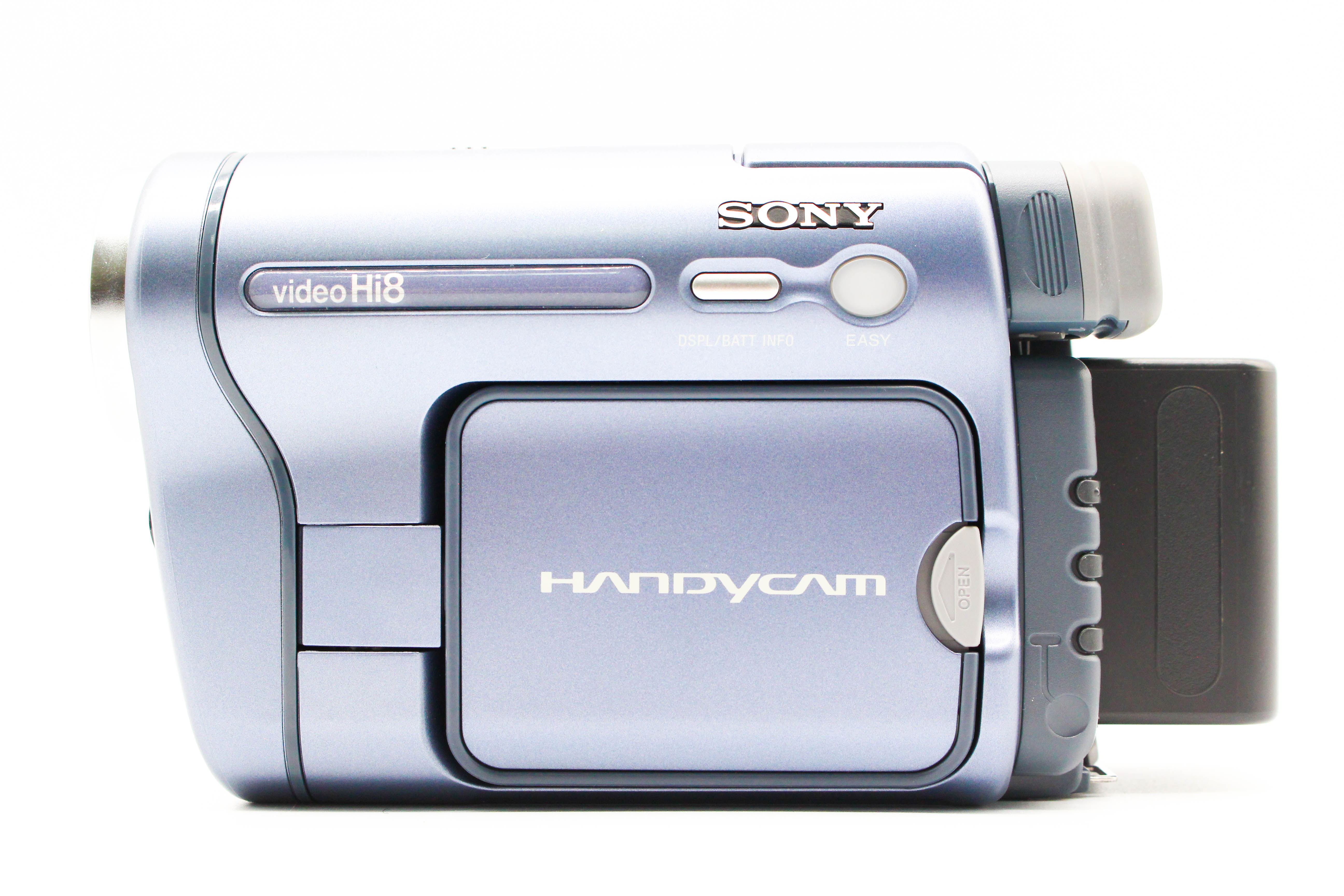 Sony CCD-TRV228E Video8 Hi8 Analog Video Handycam Camera Camcorder - Tested Bundle