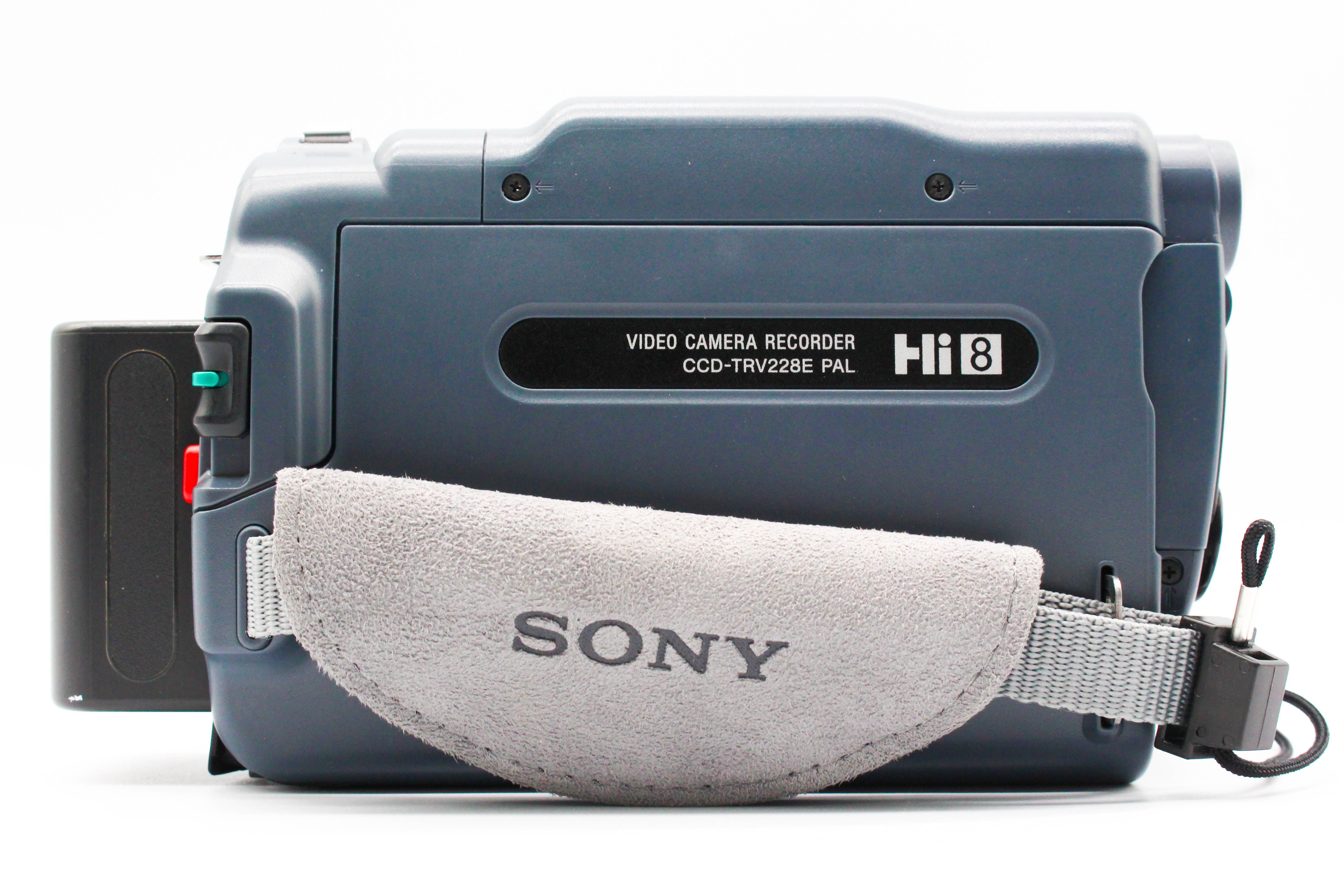 Sony CCD-TRV228E Video8 Hi8 Analog Video Handycam Camera Camcorder - Tested Bundle