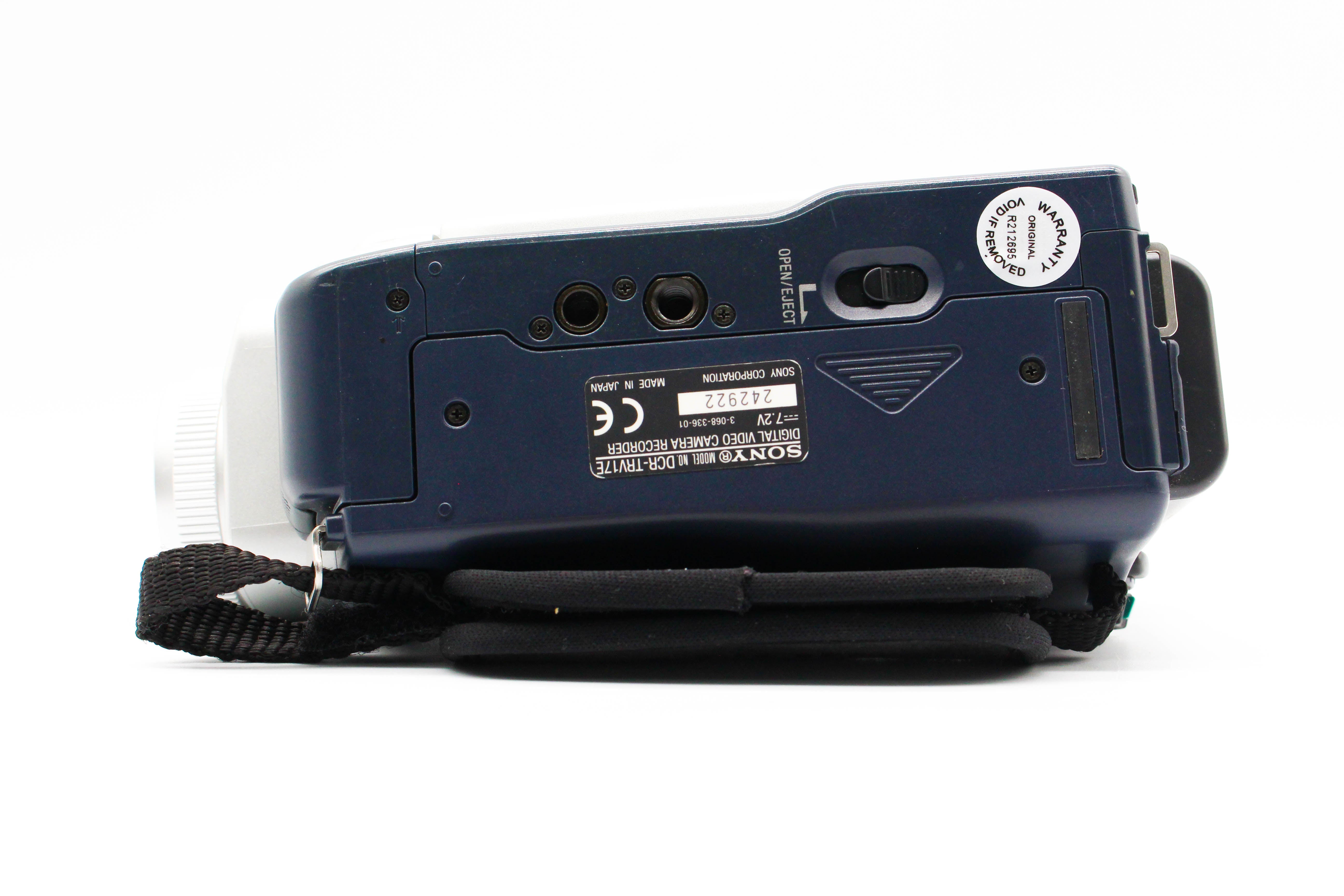 Sony DCR-TRV17E MiniDV Handycam Digital Video Camera Camcorder - Tested Bundle Good