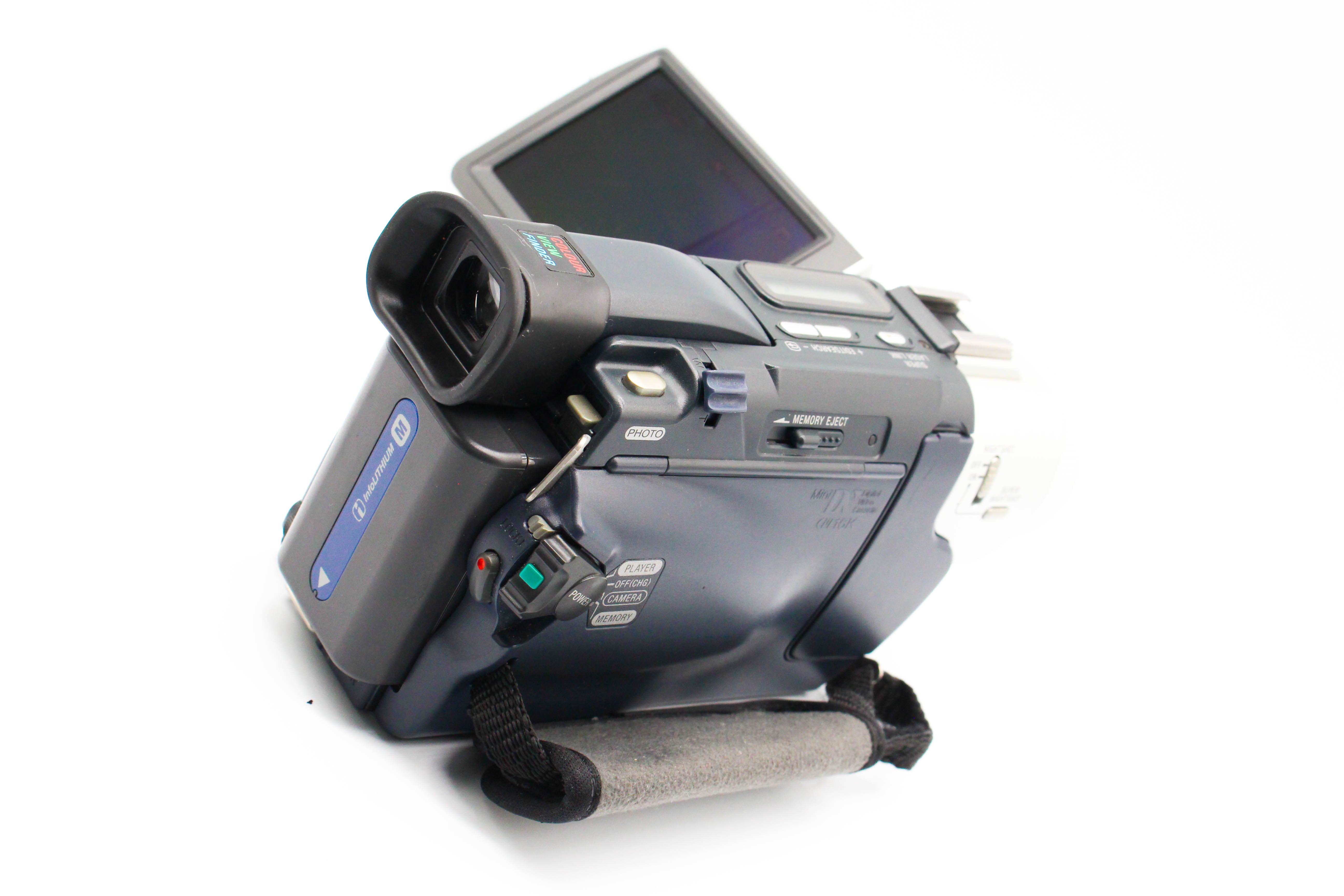 Sony DCR-TRV17E MiniDV Handycam Digital Video Camera Camcorder - Tested Bundle Good