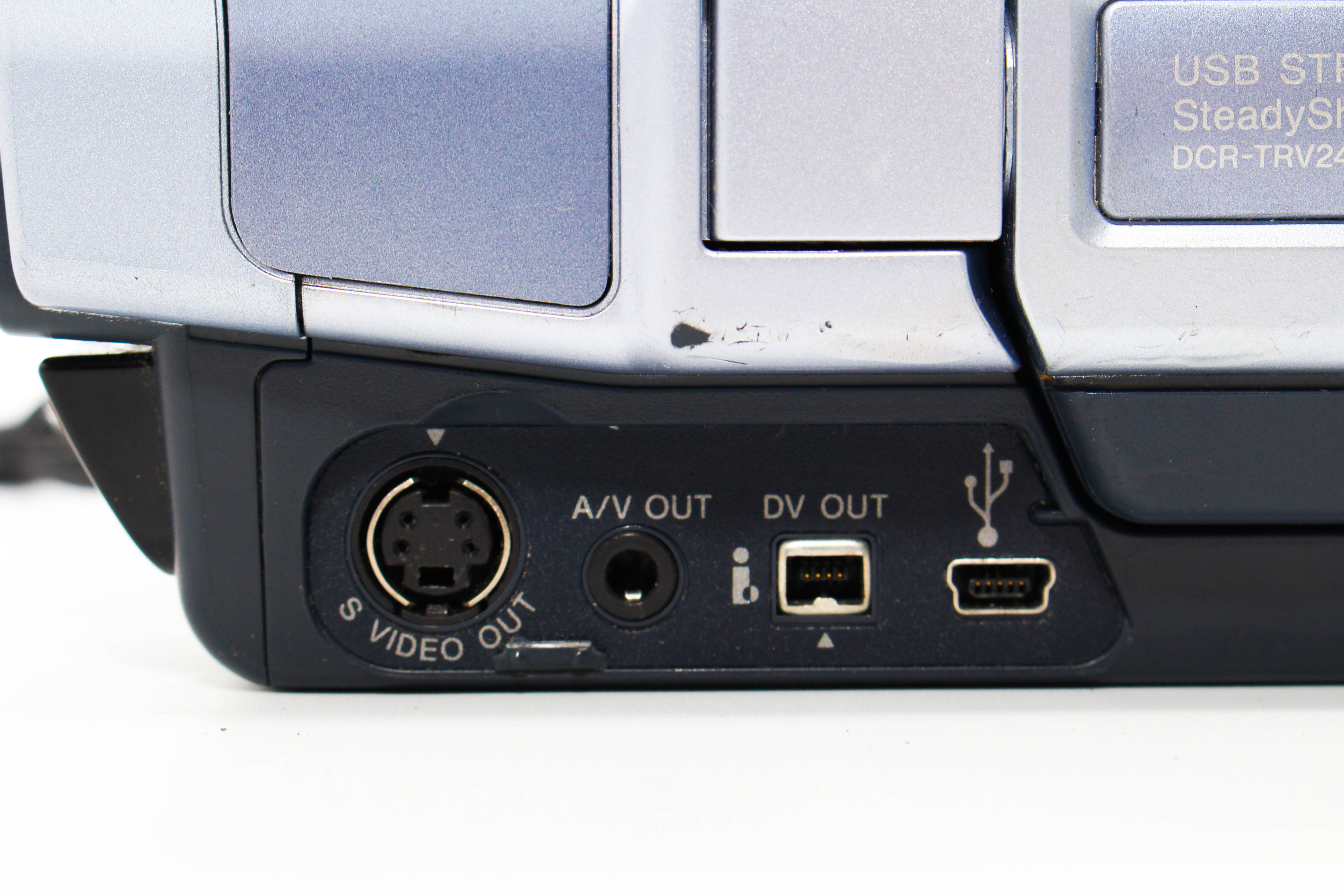 Sony DCR-TRV245E Digital8 Hi8 Video8 Handycam Tape Digital Video Camcorder - Tested Bundle