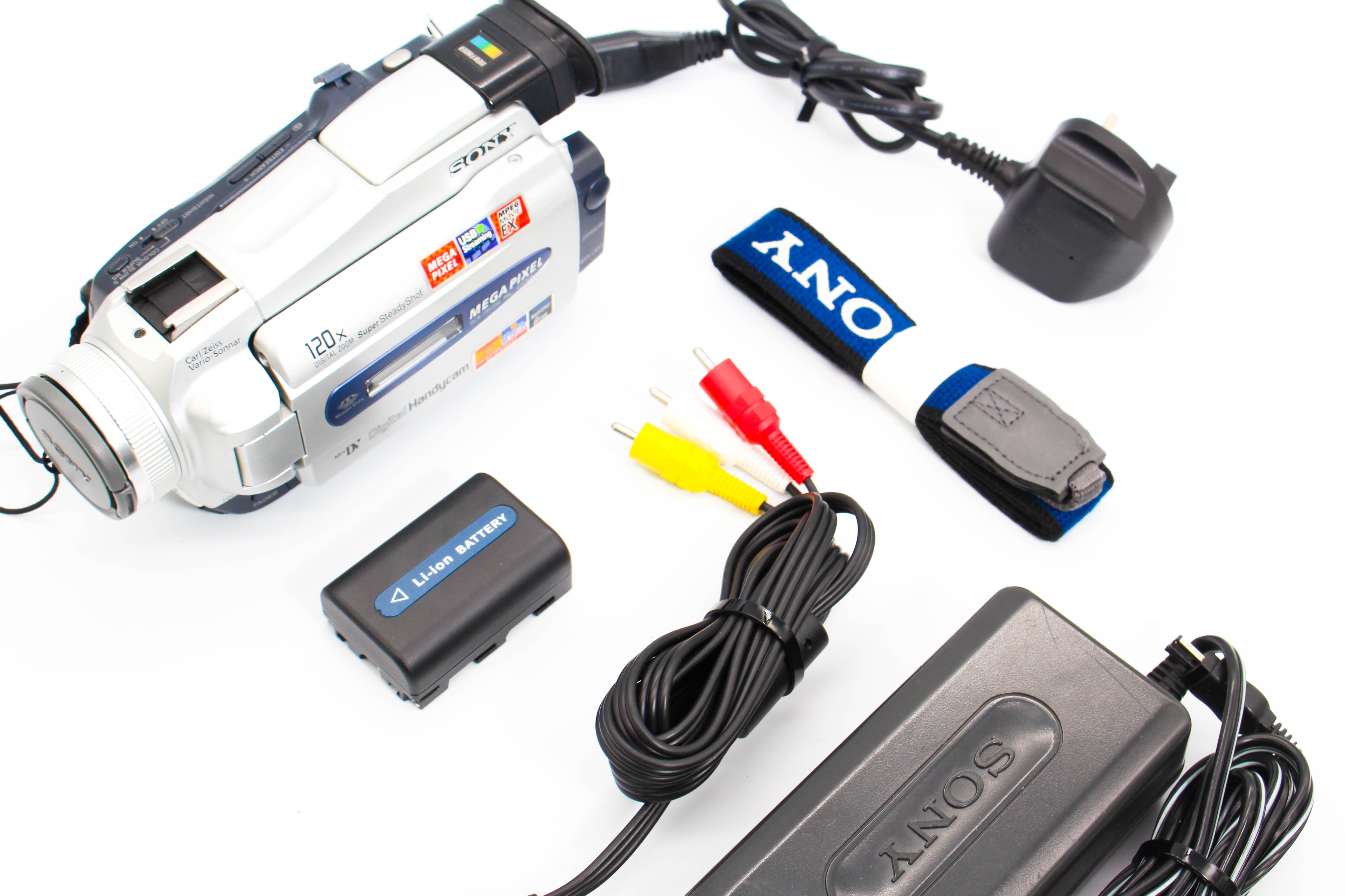 Sony DCR-TRV25E MiniDV Video Handycam Camcorder Camera - Tested Bundle Excellent