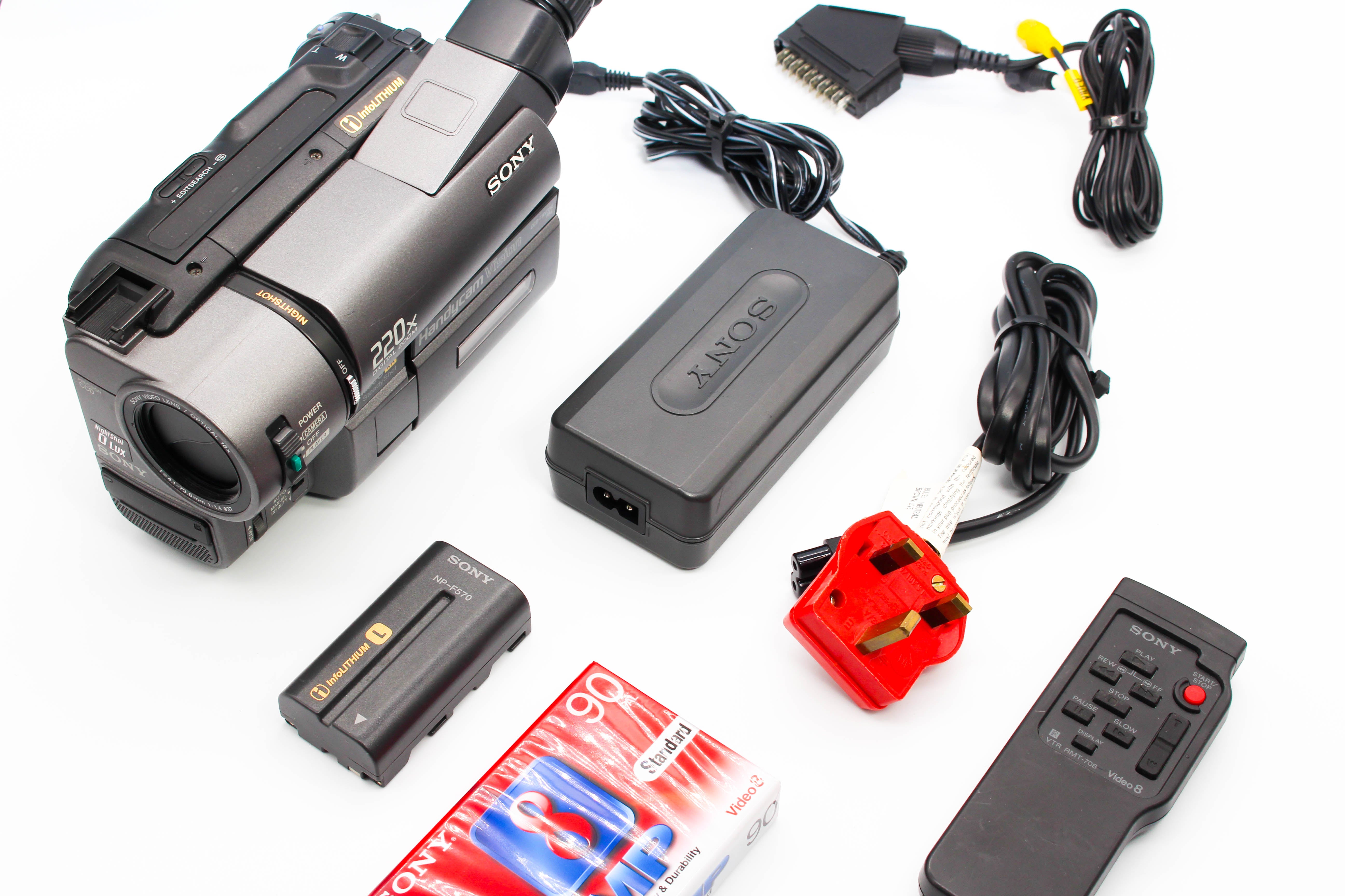 Sony CCD-TRV35E Video8 8mm XR Handycam Camcorder Camera - Tested Bundle Excellent