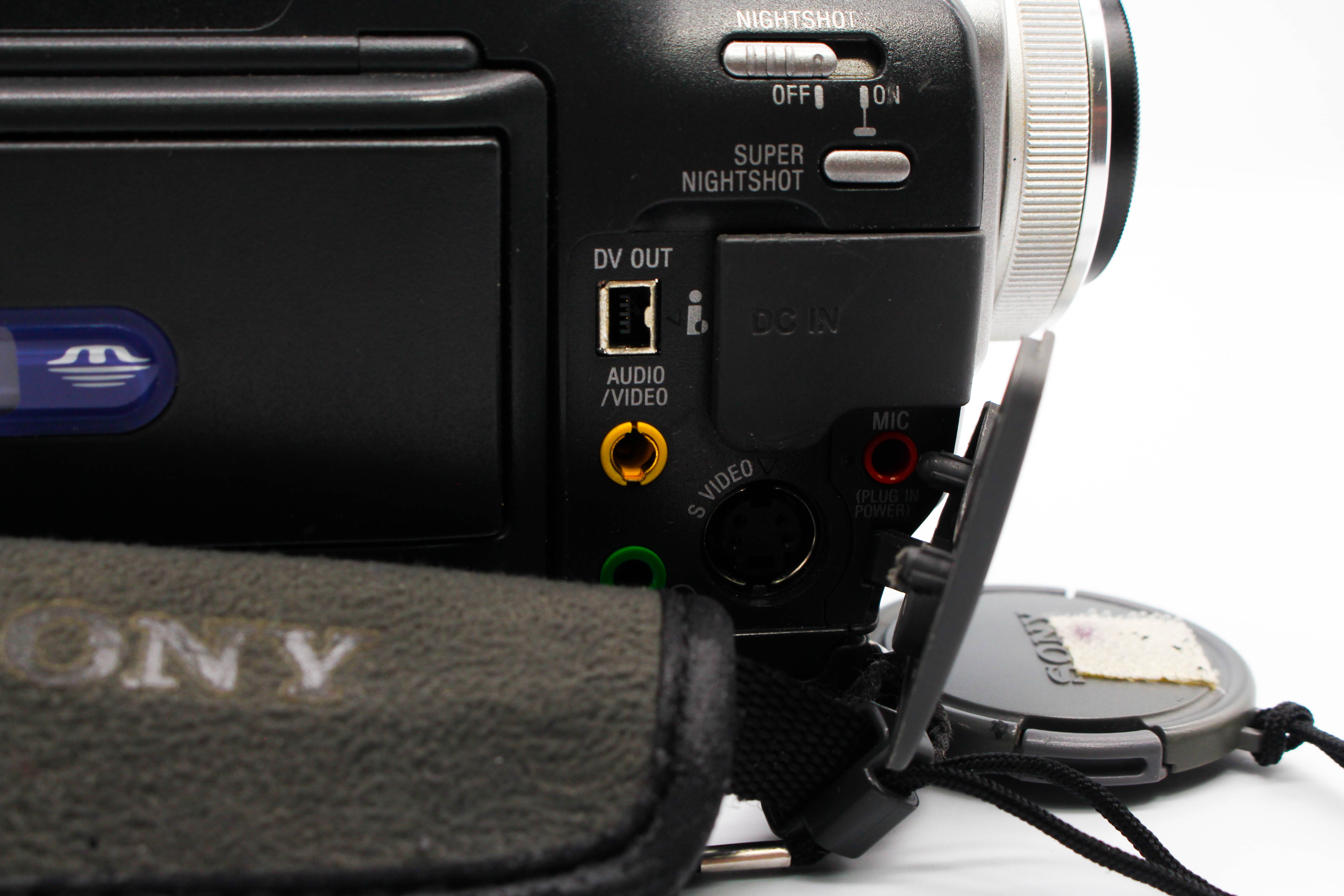 Sony DCR-TRV11E MiniDV Video Handycam Camcorder Camera - Tested Bundle Excellent
