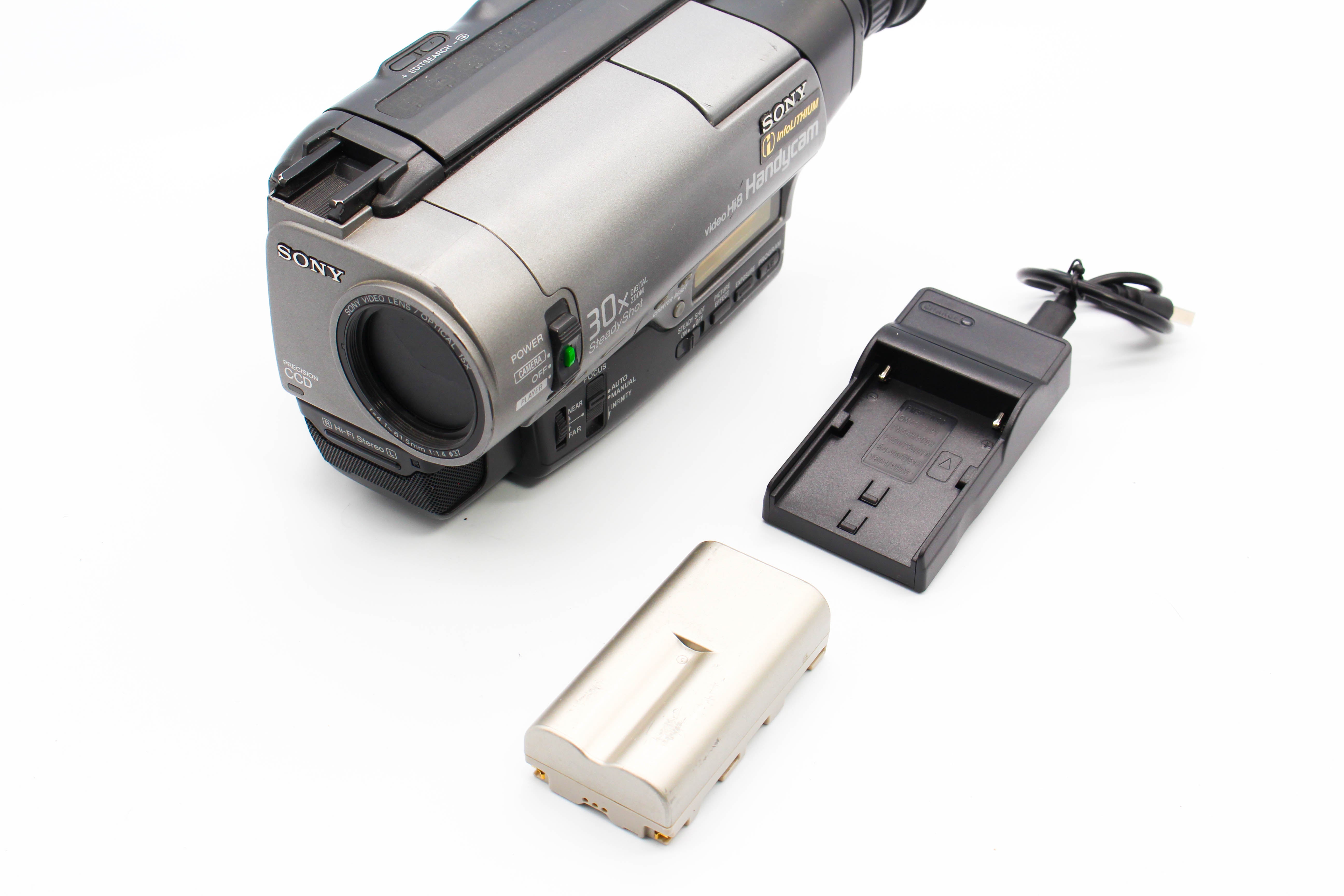 Sony CCD-TRV820E Hi8 Video8 8mm XR Handycam Camcorder Camera (Read) - Tested Bundle Good