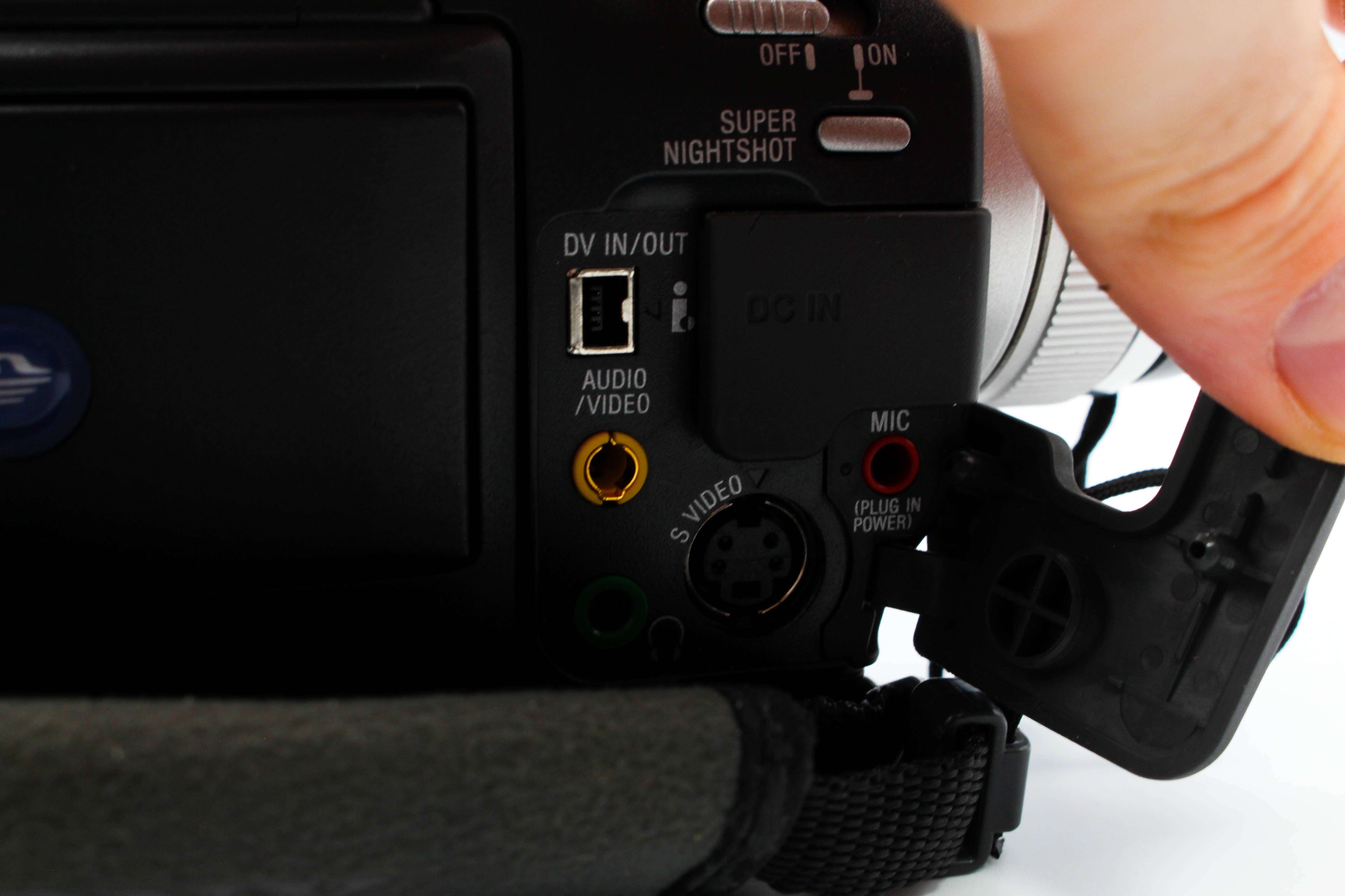 Sony DCR-TRV20E MiniDV Video Handycam Camcorder Camera - Tested Bundle Excellent