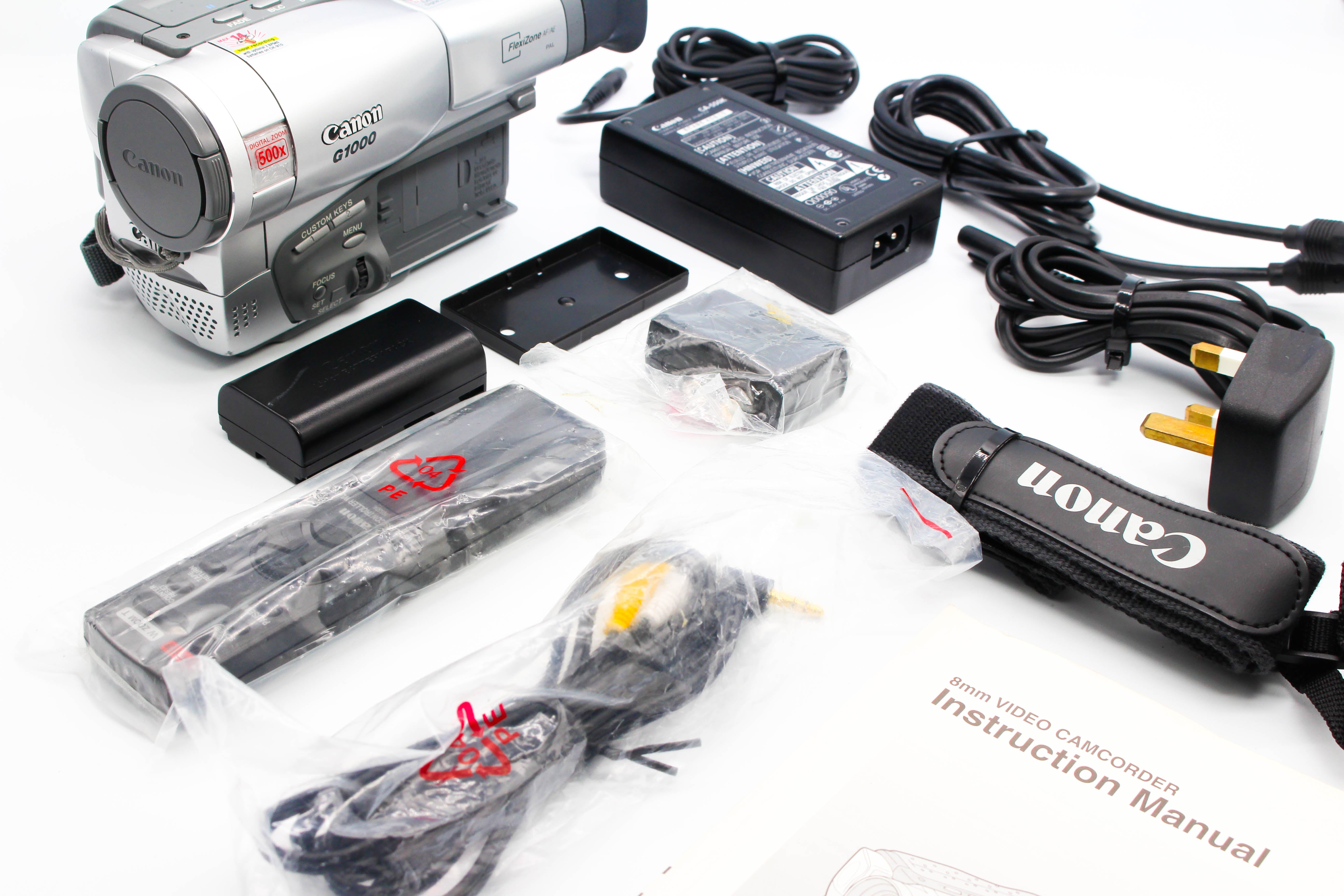Canon G1000E Video8 8mm Handycam Video Camcorder Camera - Tested Bundle Excellent