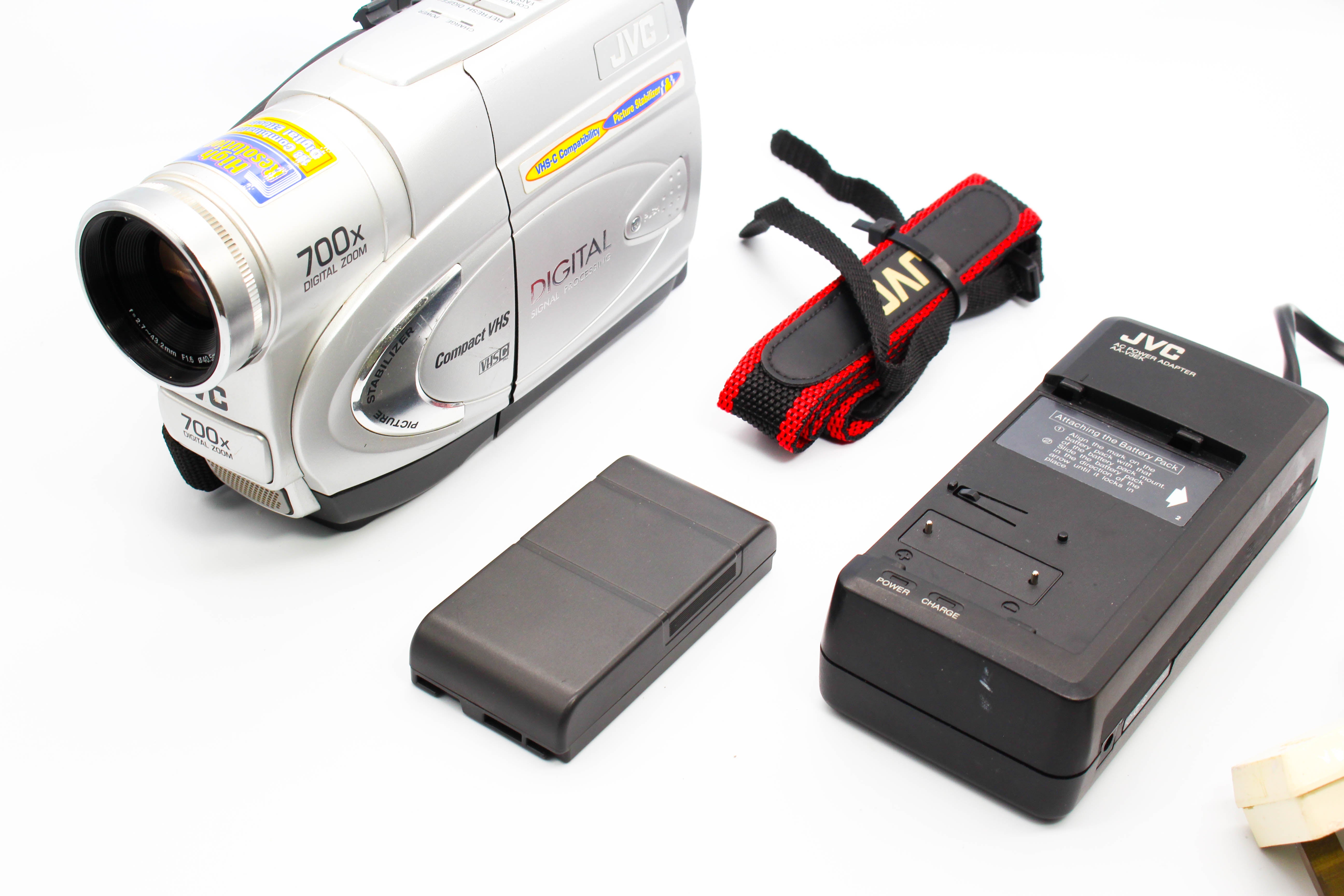 JVC GR-FX16EK Compact VHS Camcorder VHS-C Tape Video Handycam Camera - Tested Bundle Good