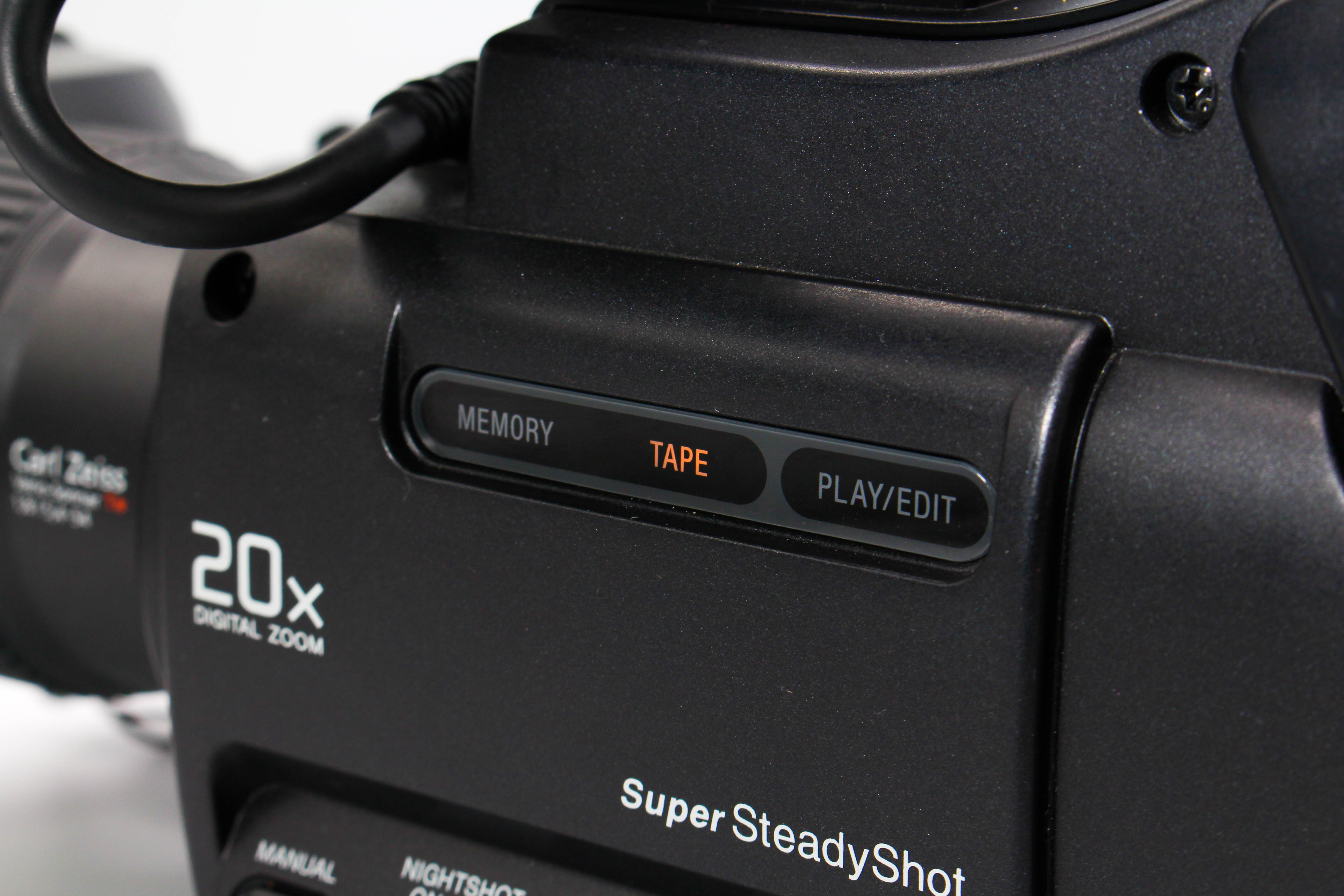 Sony HVR-HD1000P NTSC HDV HD MiniDV Digital Video Camcorder - Tested Bundle Excellent