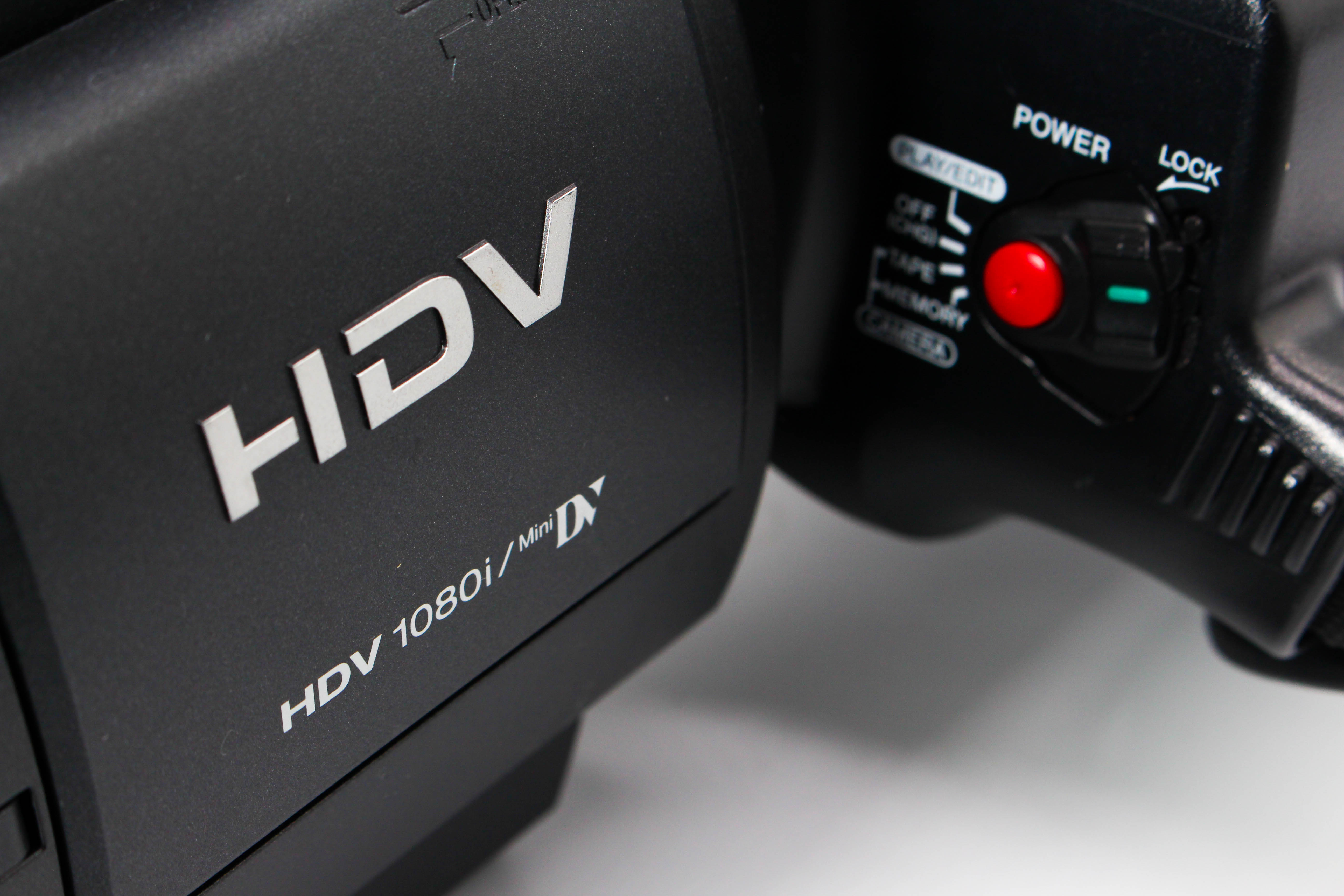 Sony HVR-HD1000P NTSC HDV HD MiniDV Digital Video Camcorder - Tested Bundle Excellent