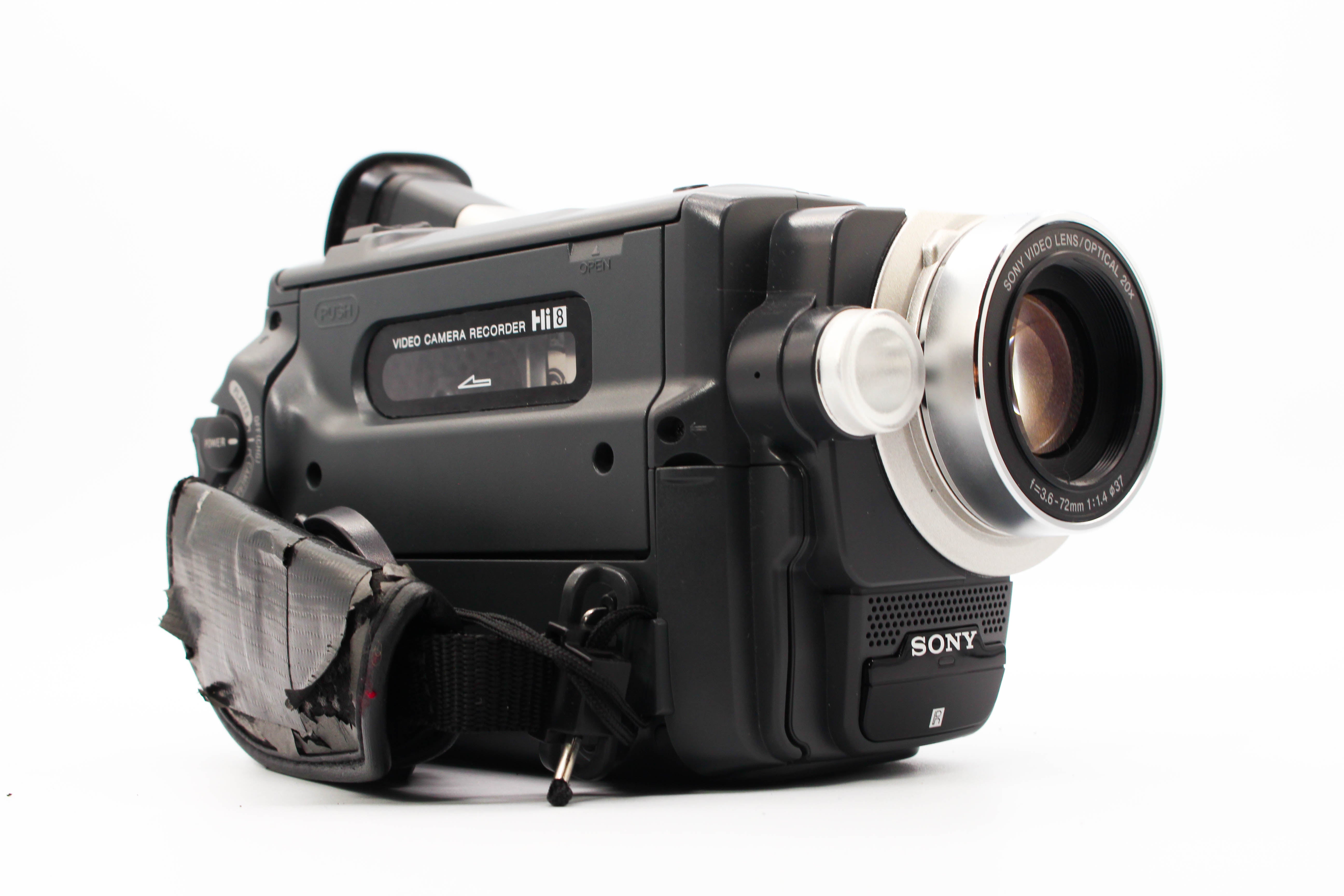 Sony CCD-TRV208E Hi8 Analog Camcorder Handycam Video Camera - Tested Bundle Good