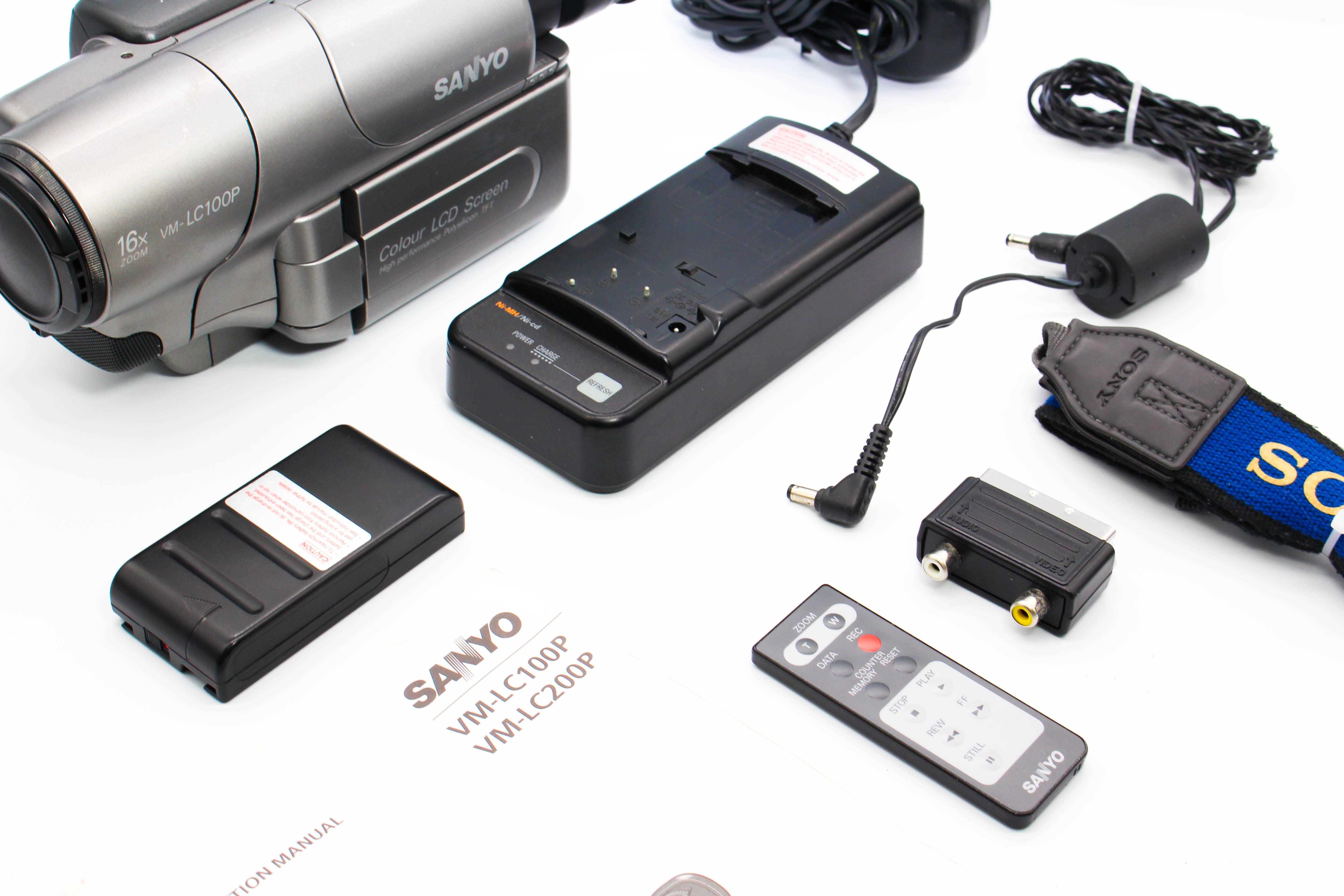 Sanyo VM-LC100P Video8 8mm Handycam Camcorder Camera - Tested Bundle Good