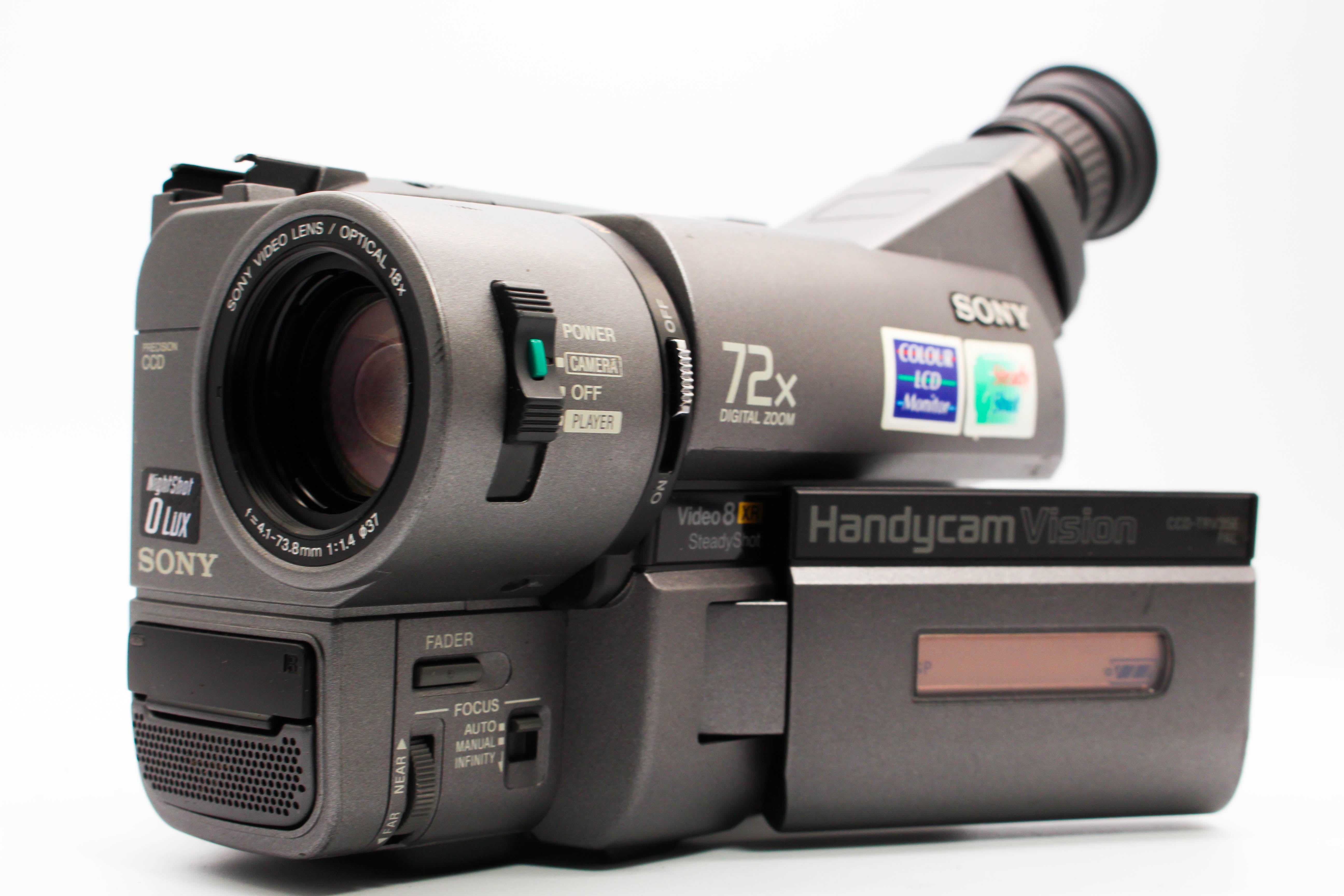 Sony CCD-TRV35E Video8 8mm Handycam Camera Analog Video Camcorder - Tested Bundle