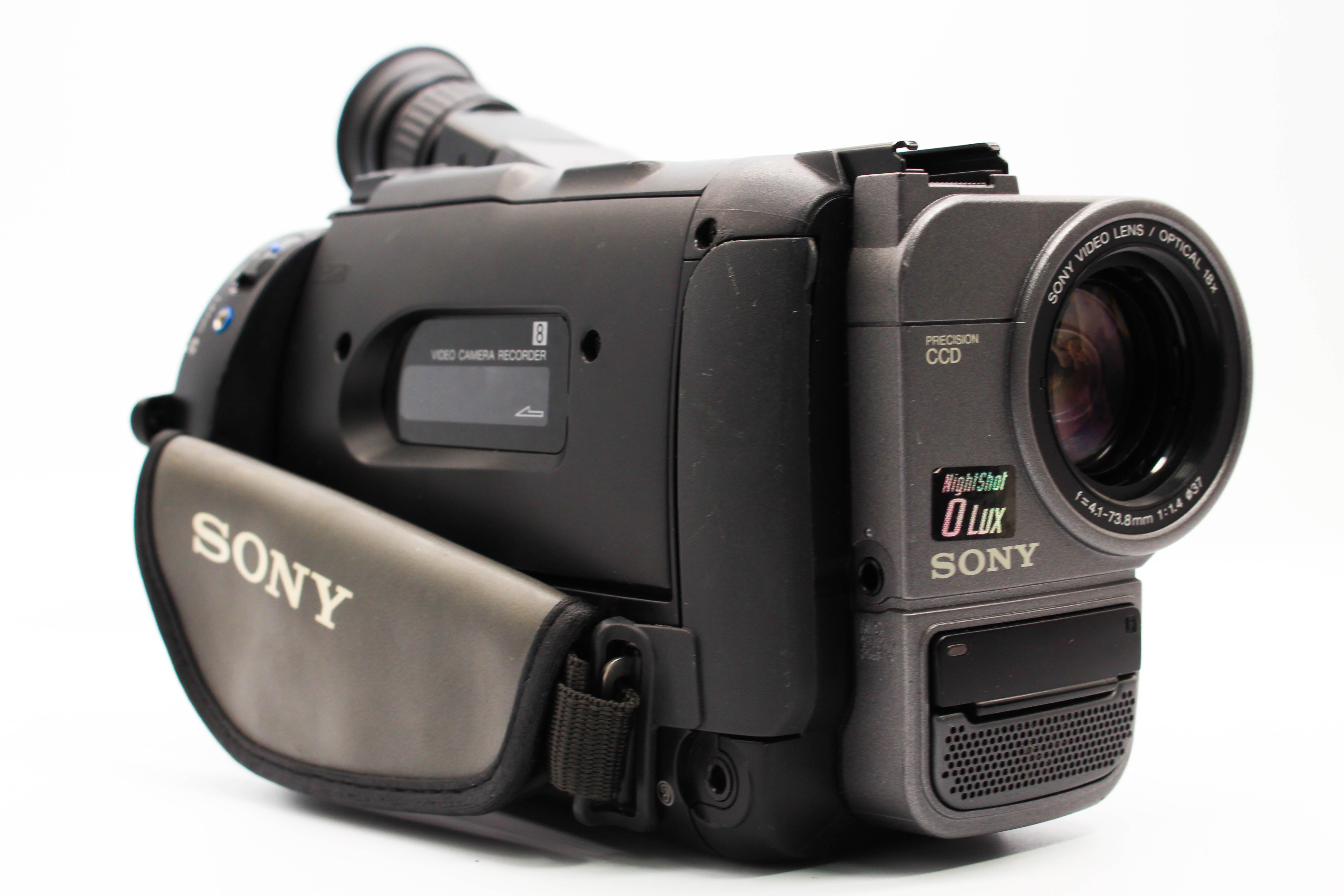 Sony CCD-TRV35E Video8 8mm Handycam Camera Analog Video Camcorder - Tested Bundle