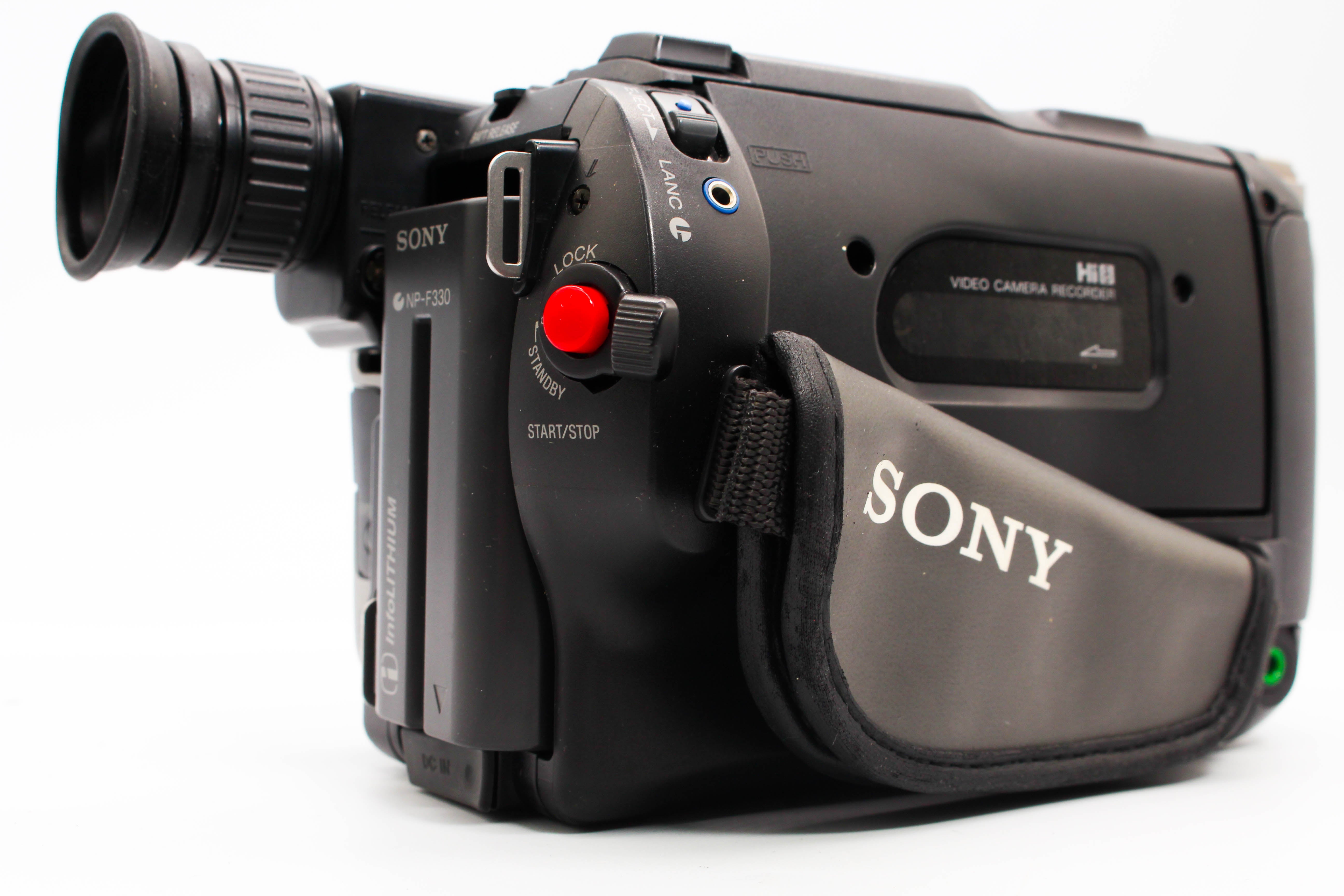 Sony CCD-TR840E Hi8 Video8 8mm Handycam Camera Analog Video Camcorder - Tested Bundle Excellent