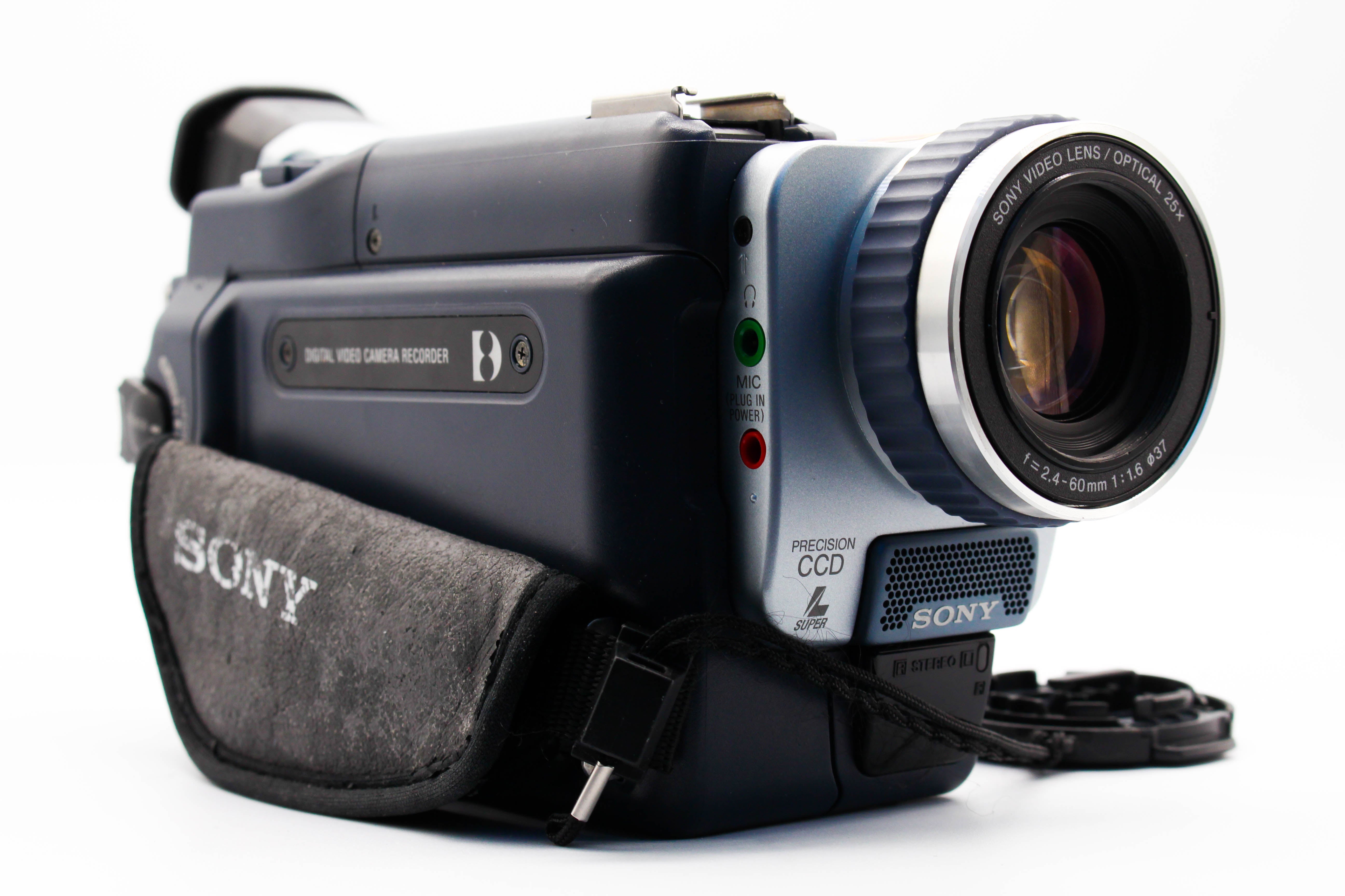 Sony DCR-TRV230E Digital8 Hi8 Video8 8mm Digital Video Handycam Camcorder Camera - Tested Bundle Excellent