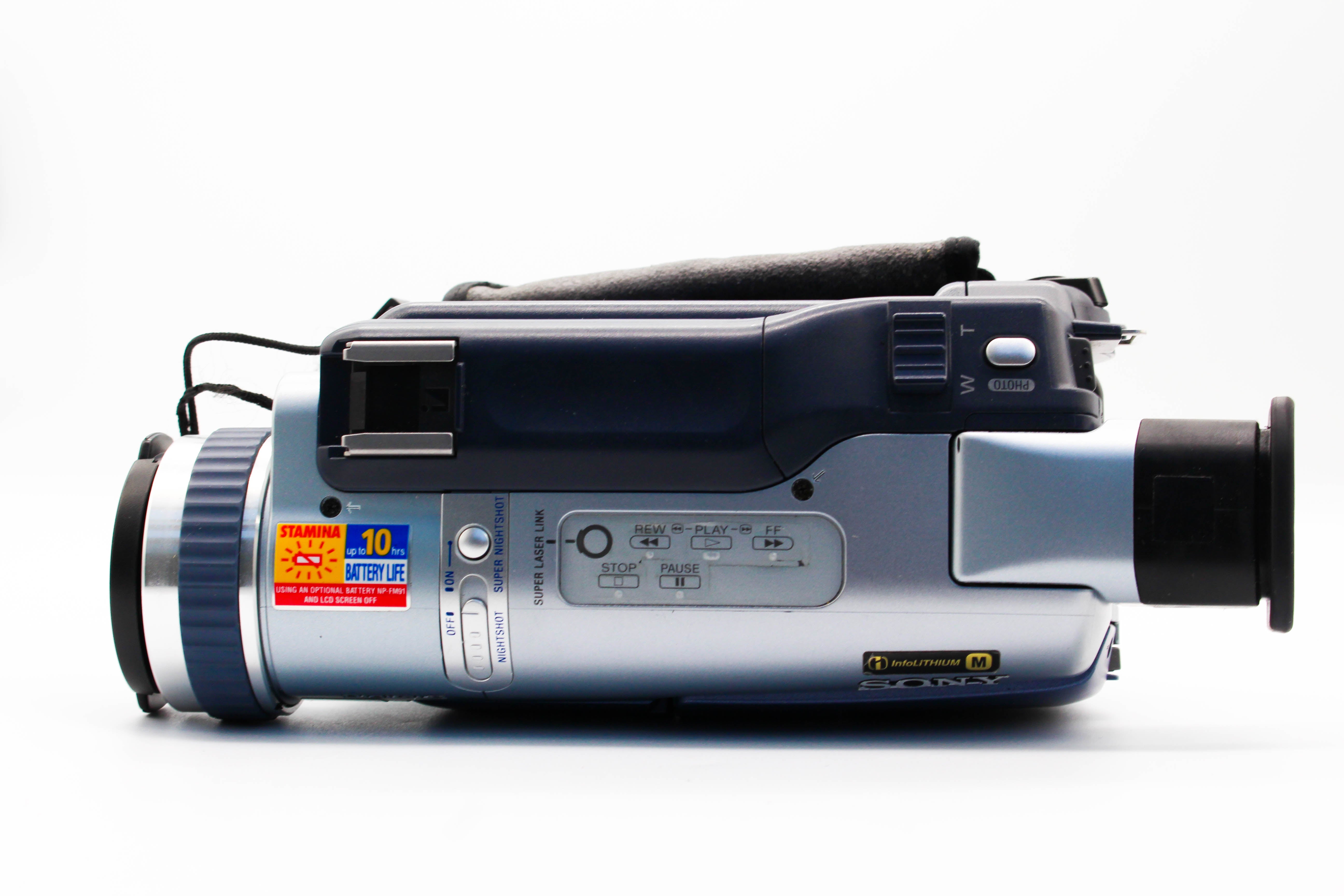 Sony DCR-TRV230E Digital8 Hi8 Video8 8mm Digital Video Handycam Camcorder Camera - Tested Bundle Excellent