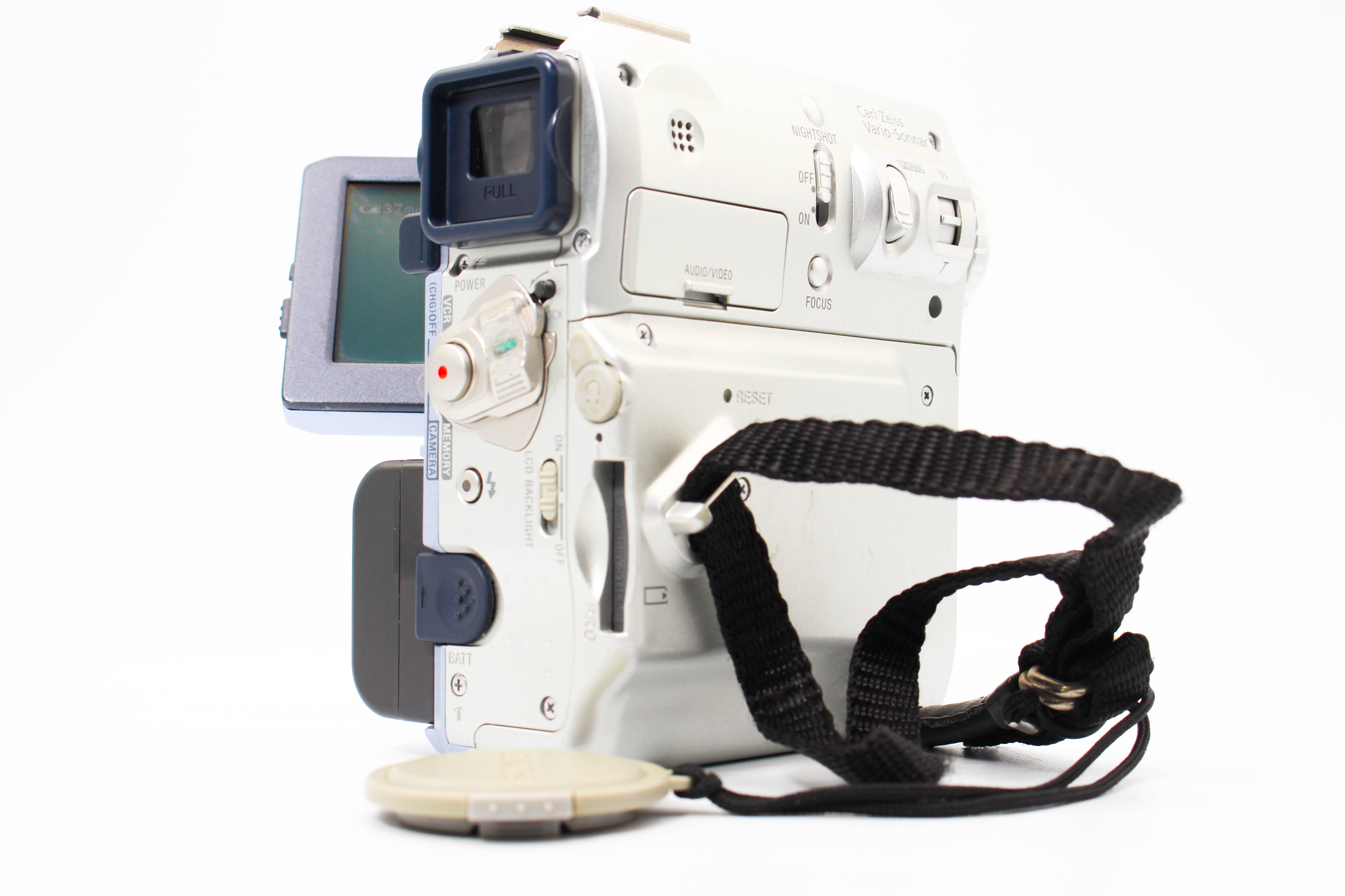Sony DCR-PC105E MiniDV Handycam Tape Digital Video Camcorder - Tested Bundle Excellent