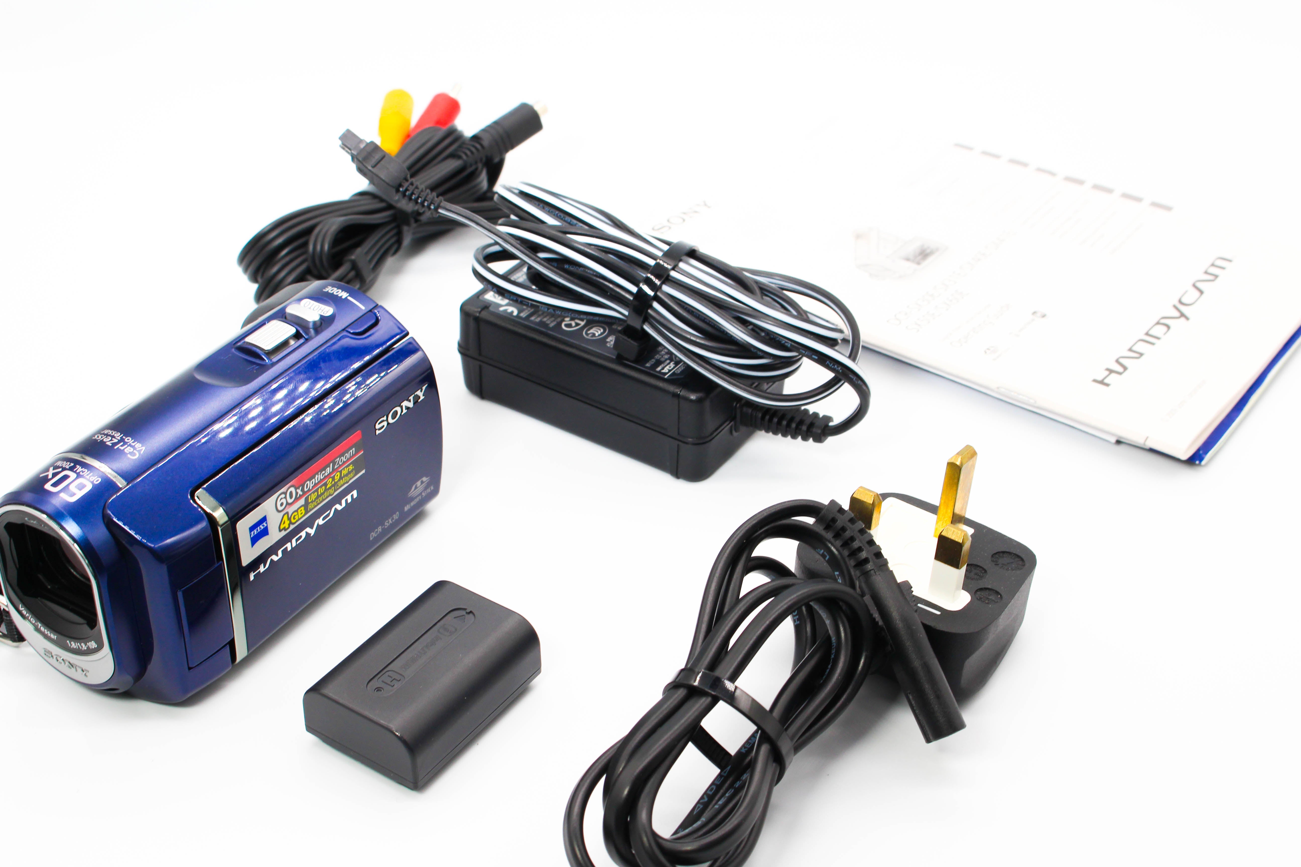 Sony DCR-SX30 HD SD Card Digital Video Camera Camcorder - Tested Bundle Excellent