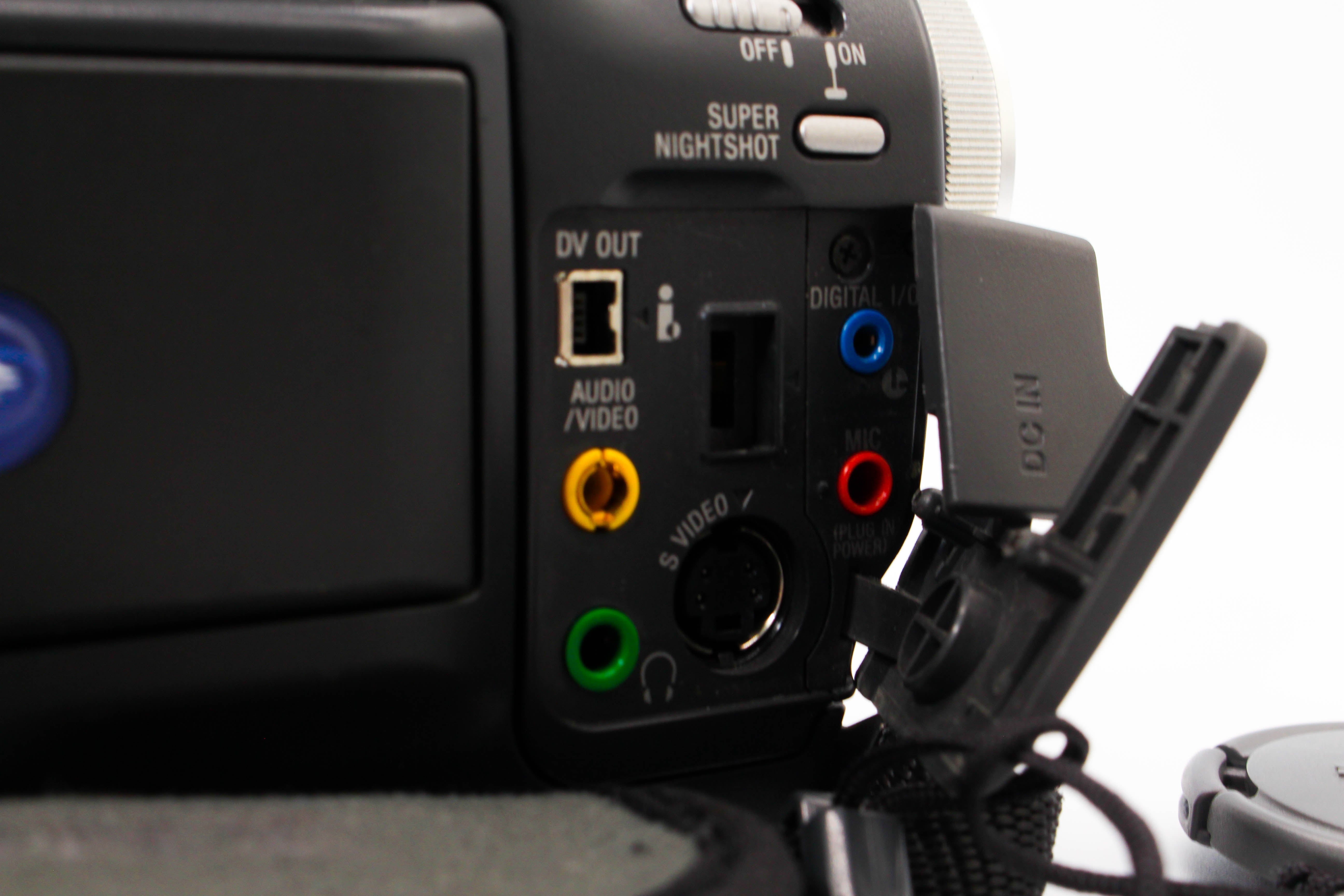 Sony DCR-TRV11E MiniDV Handycam Tape Digital Video Camcorder - Tested Bundle Excellent
