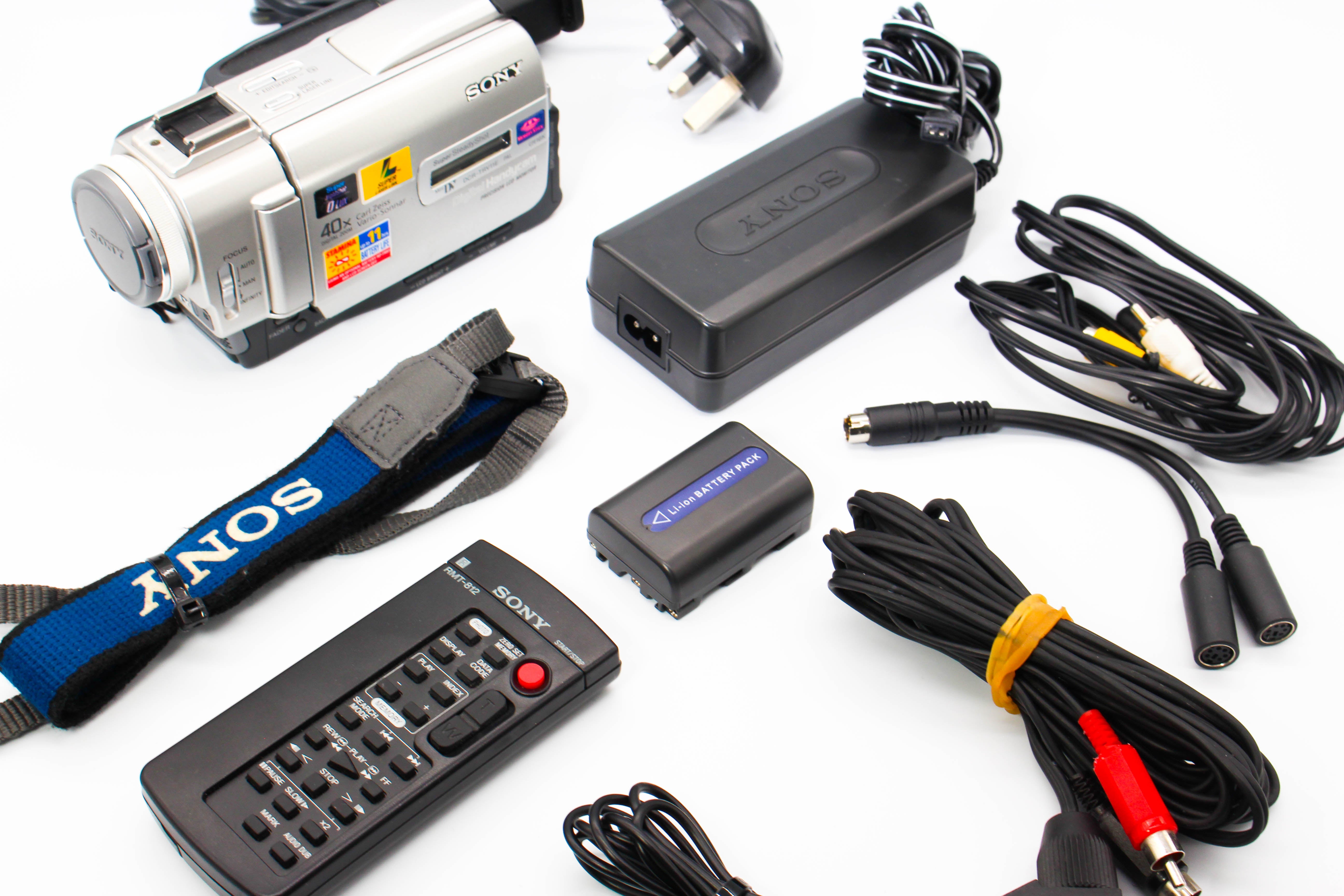 Sony DCR-TRV11E MiniDV Handycam Tape Digital Video Camcorder - Tested Bundle Excellent
