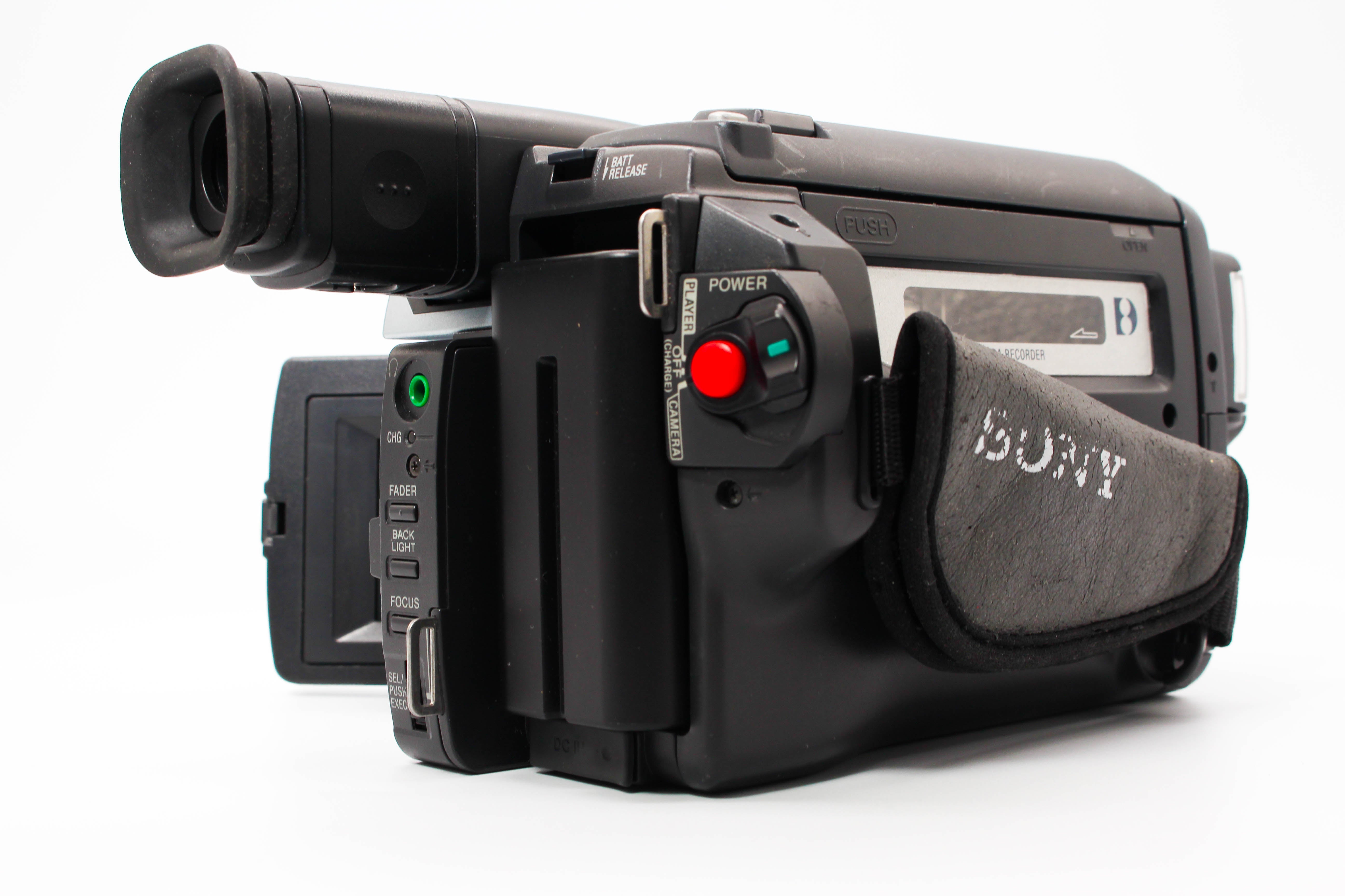 Sony DCR-TRV130E Digital8 Hi8 Video8 Handycam Tape Digital Video Camcorder - Tested Bundle Good