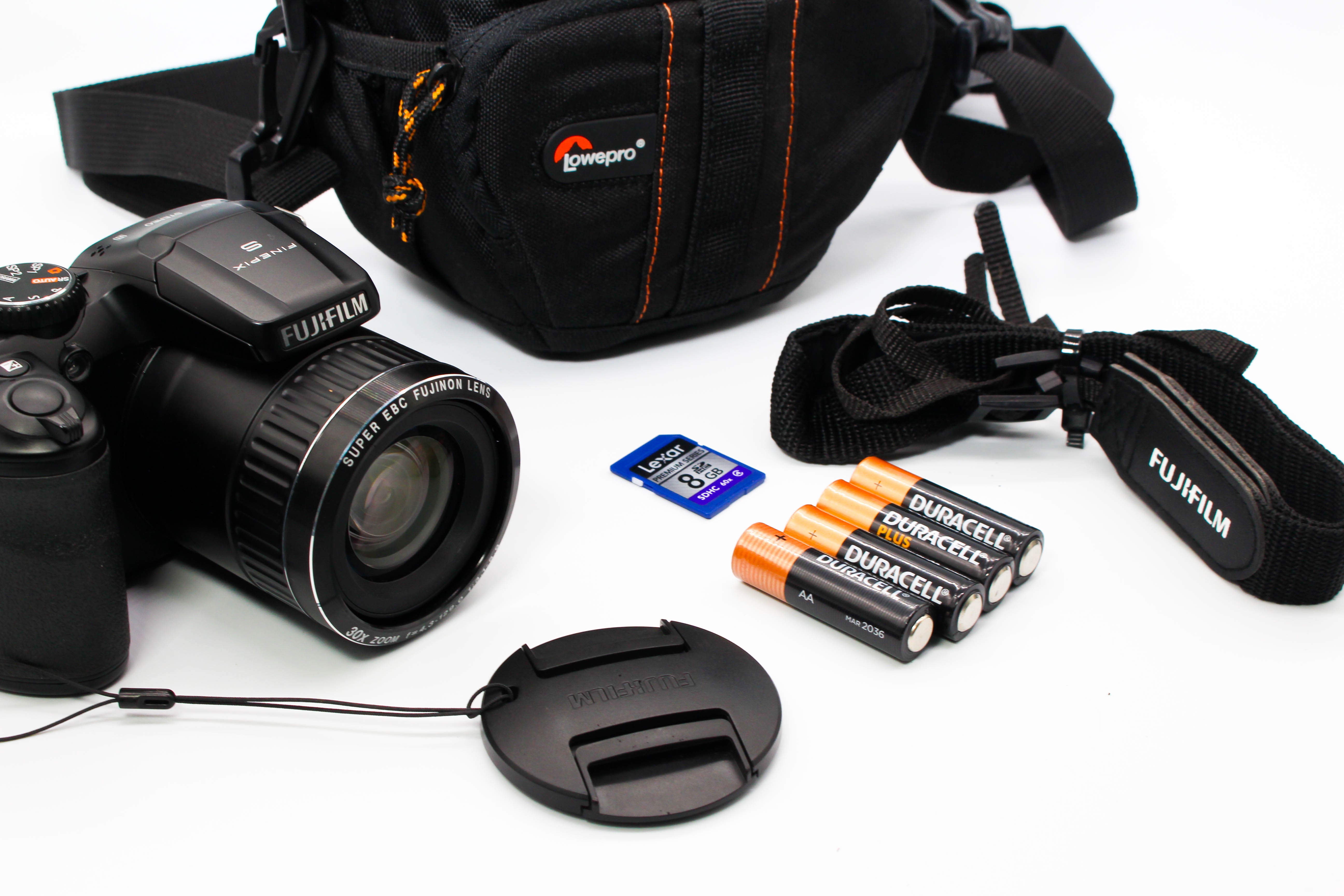 Fujifilm Finepix S6800 Digital Bridge Camera 16.0MP - Tested Bundle Excellent