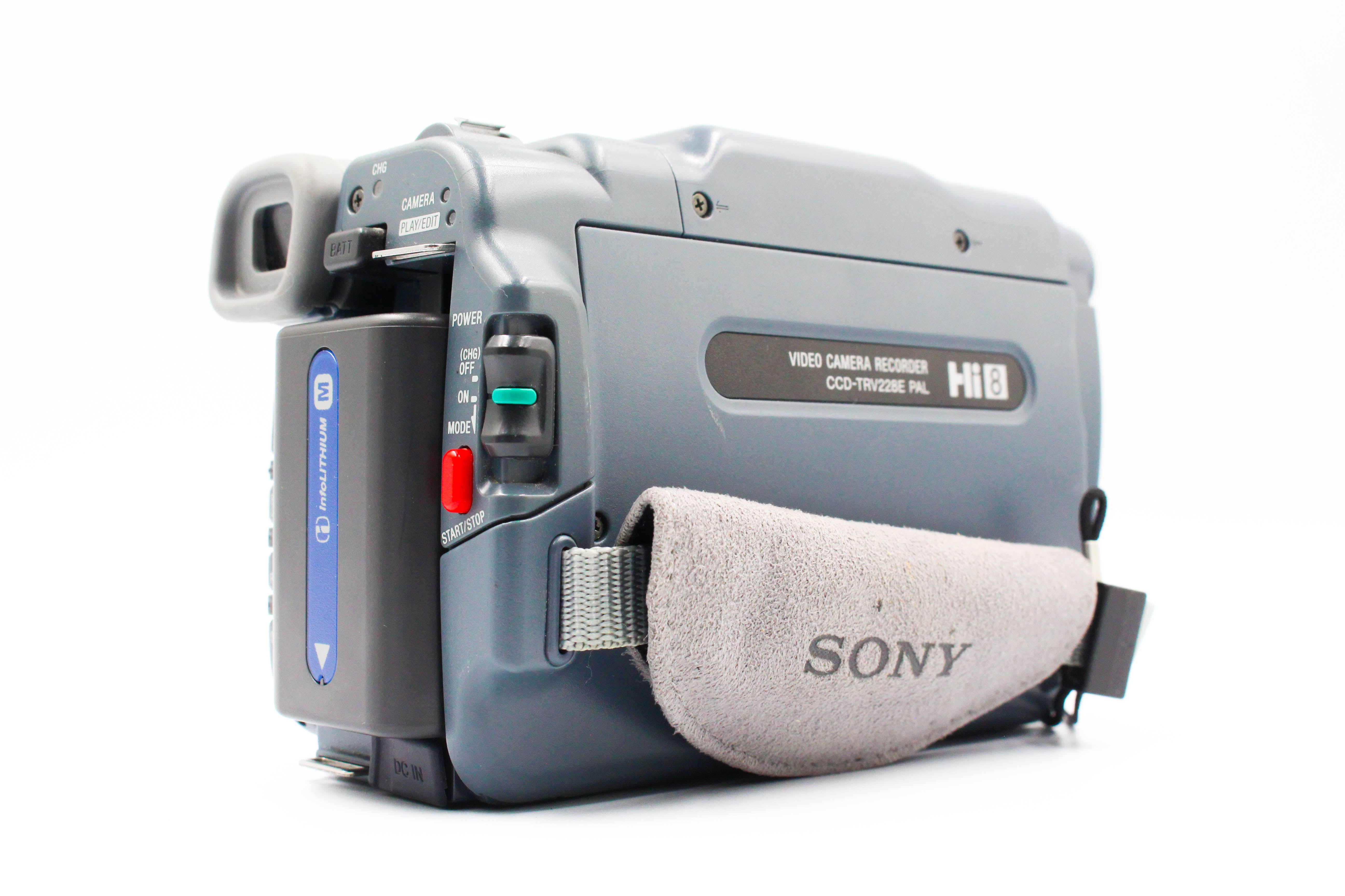 Sony DCR-TRV228E Hi8 8mm Tape Camcorder Digital Video Camera - Tested Bundle Excellent