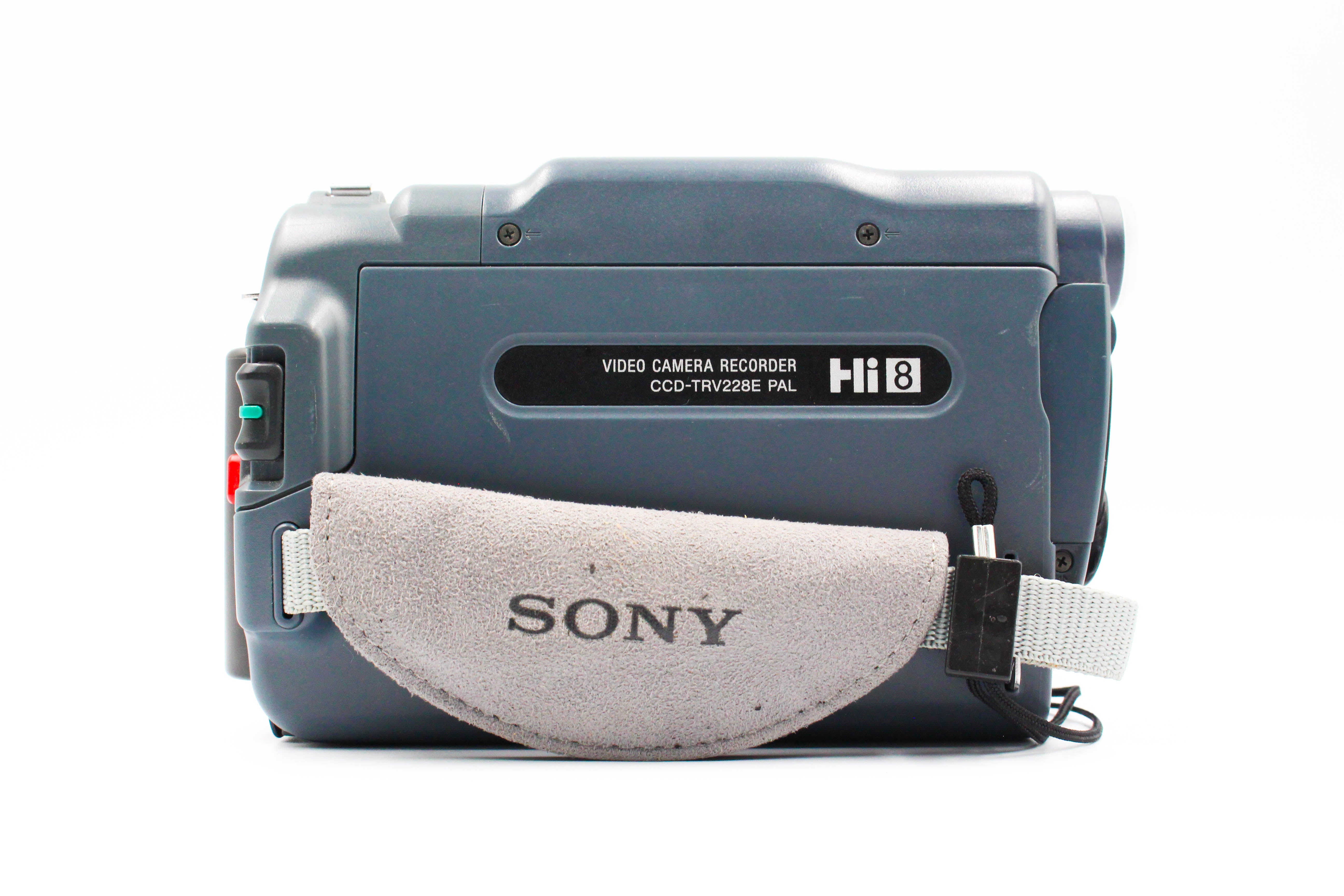 Sony DCR-TRV228E Hi8 8mm Tape Camcorder Digital Video Camera - Tested Bundle Excellent