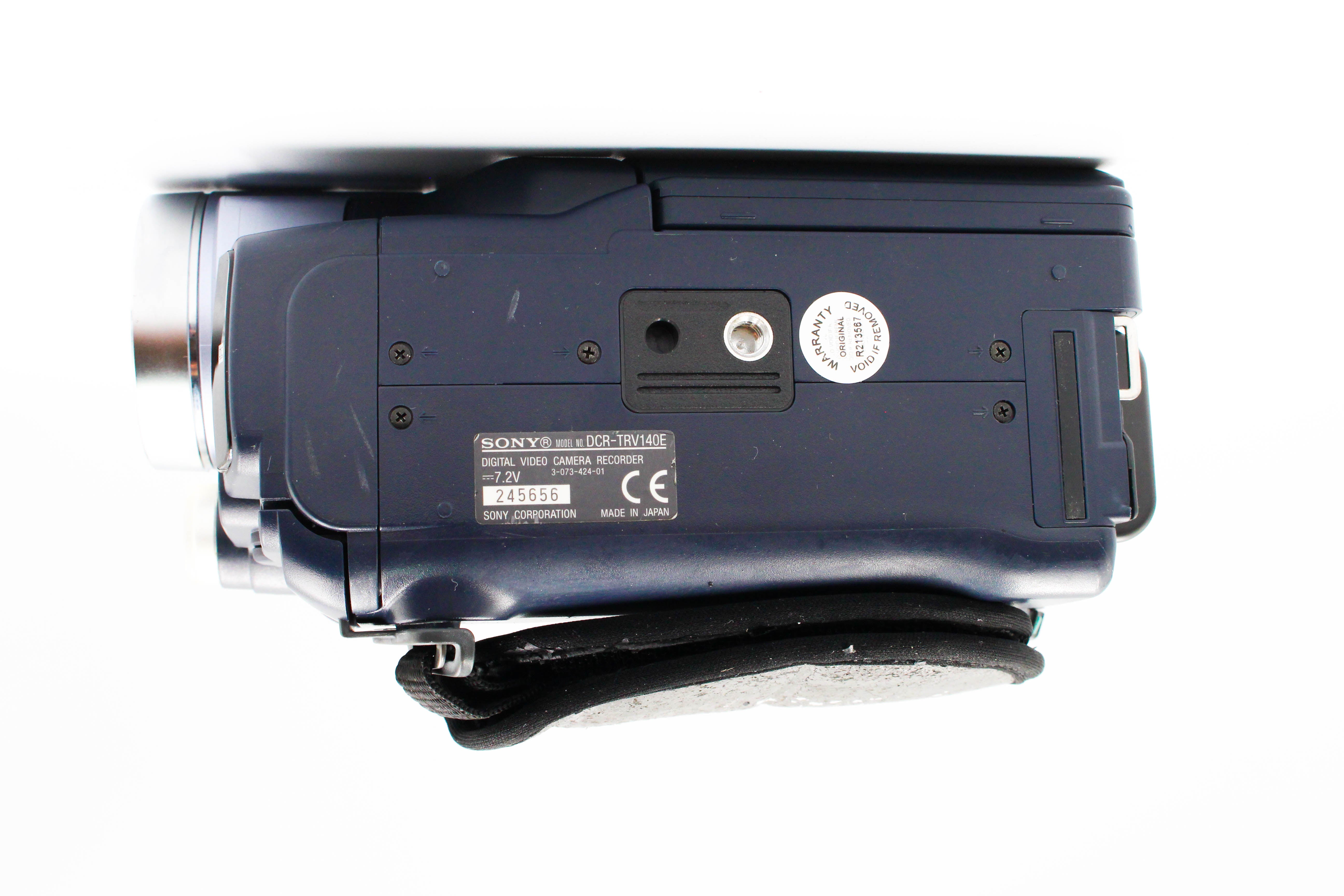 Sony DCR-TRV140E Digital8 Camcorder Digital Video Camera