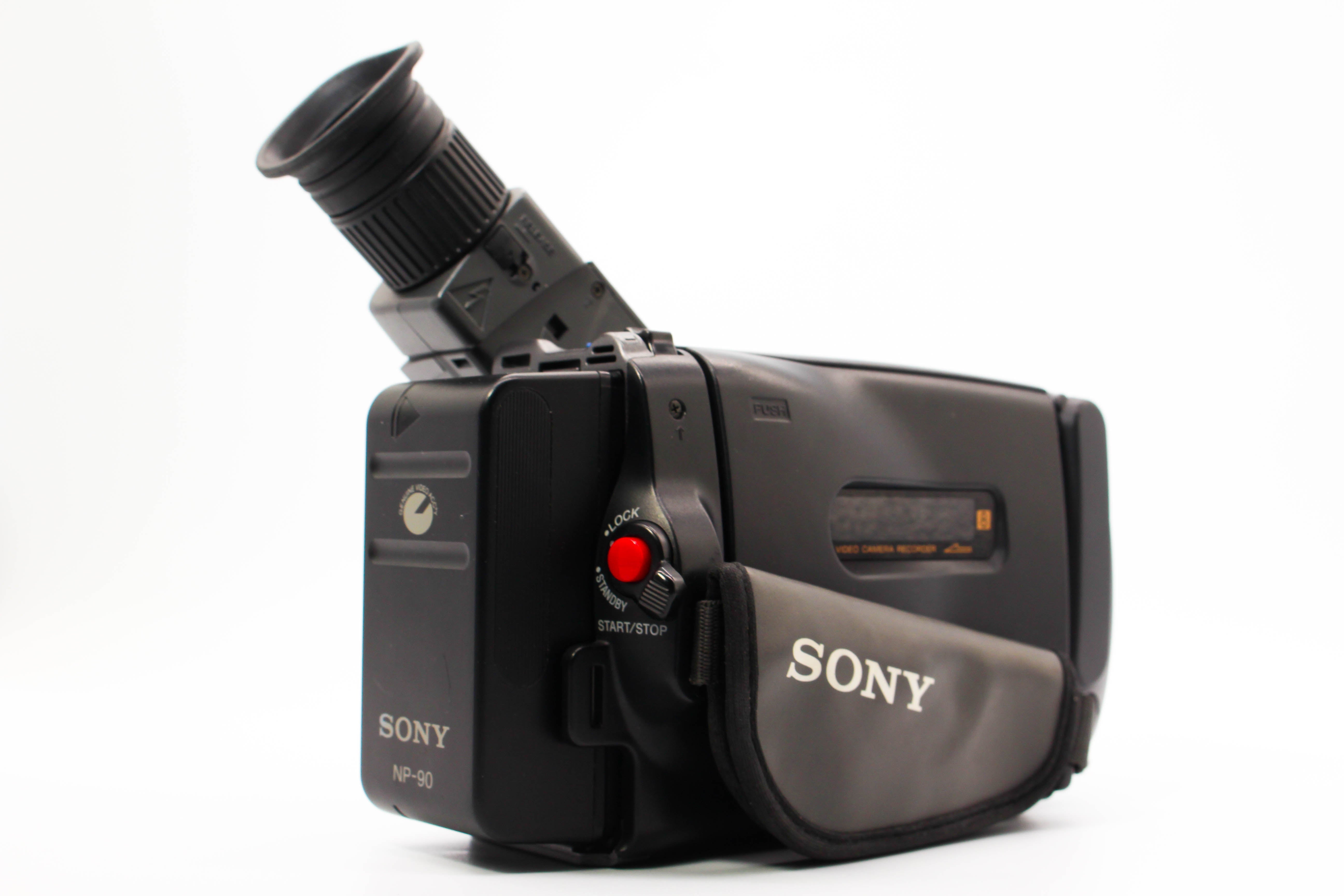 Sony CCD-TRV10E Video8 8mm Handycam Camcorder Camera - Tested Bundle Excellent