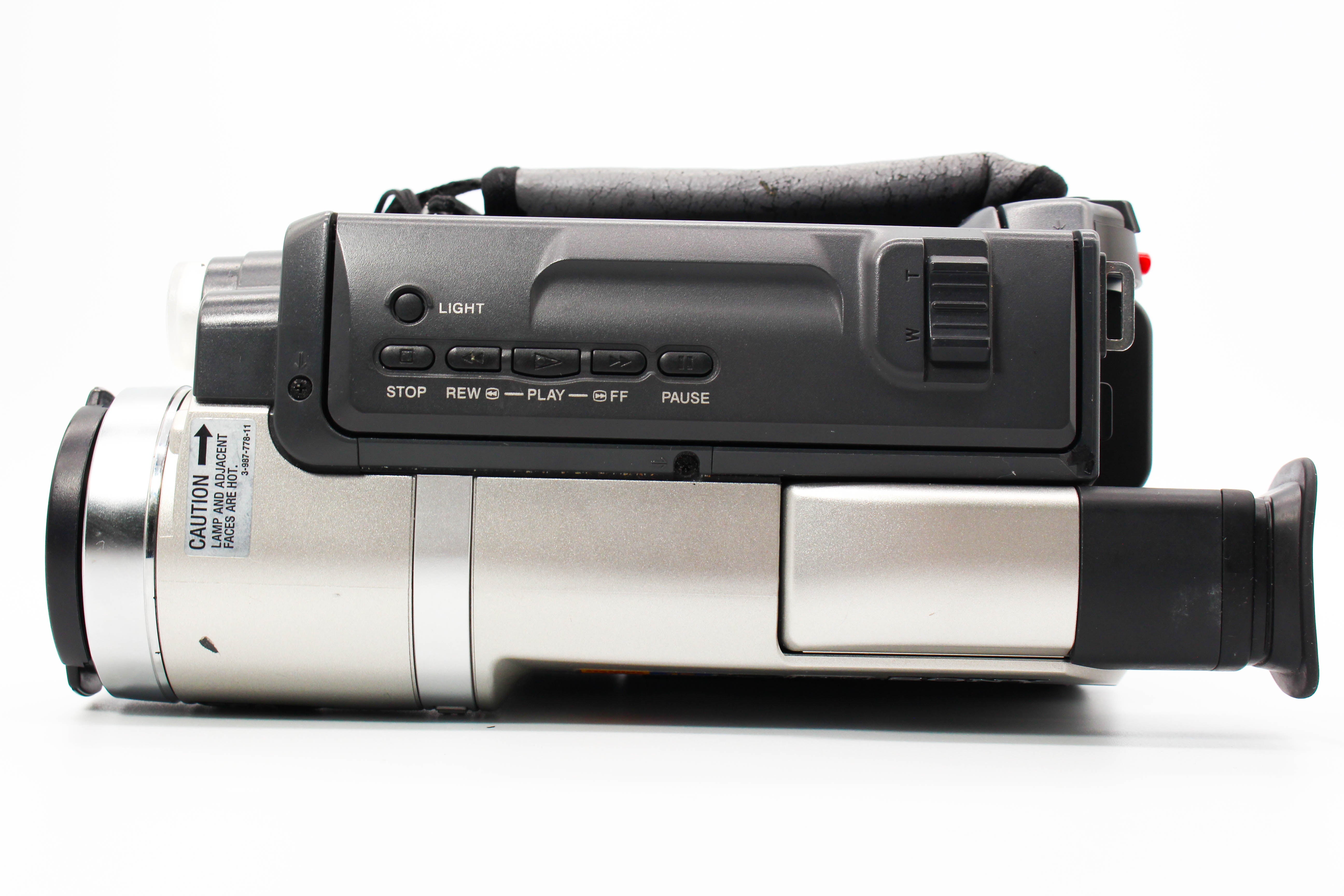 Sony CCD-TRV208E Hi8 Video8 8mm Handycam Camcorder Camera - Tested Bundle Good