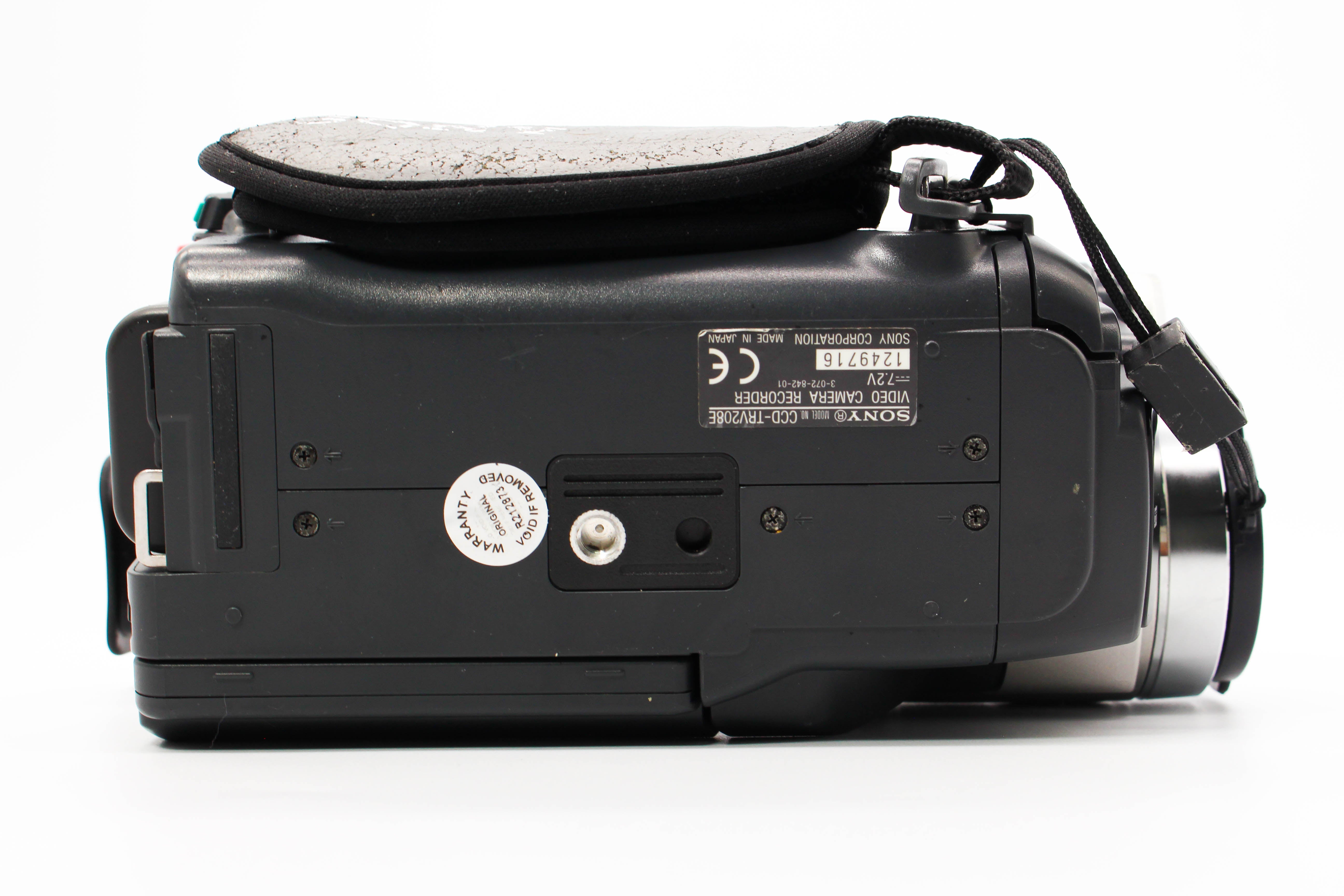 Sony CCD-TRV208E Hi8 Video8 8mm Handycam Camcorder Camera - Tested Bundle Good
