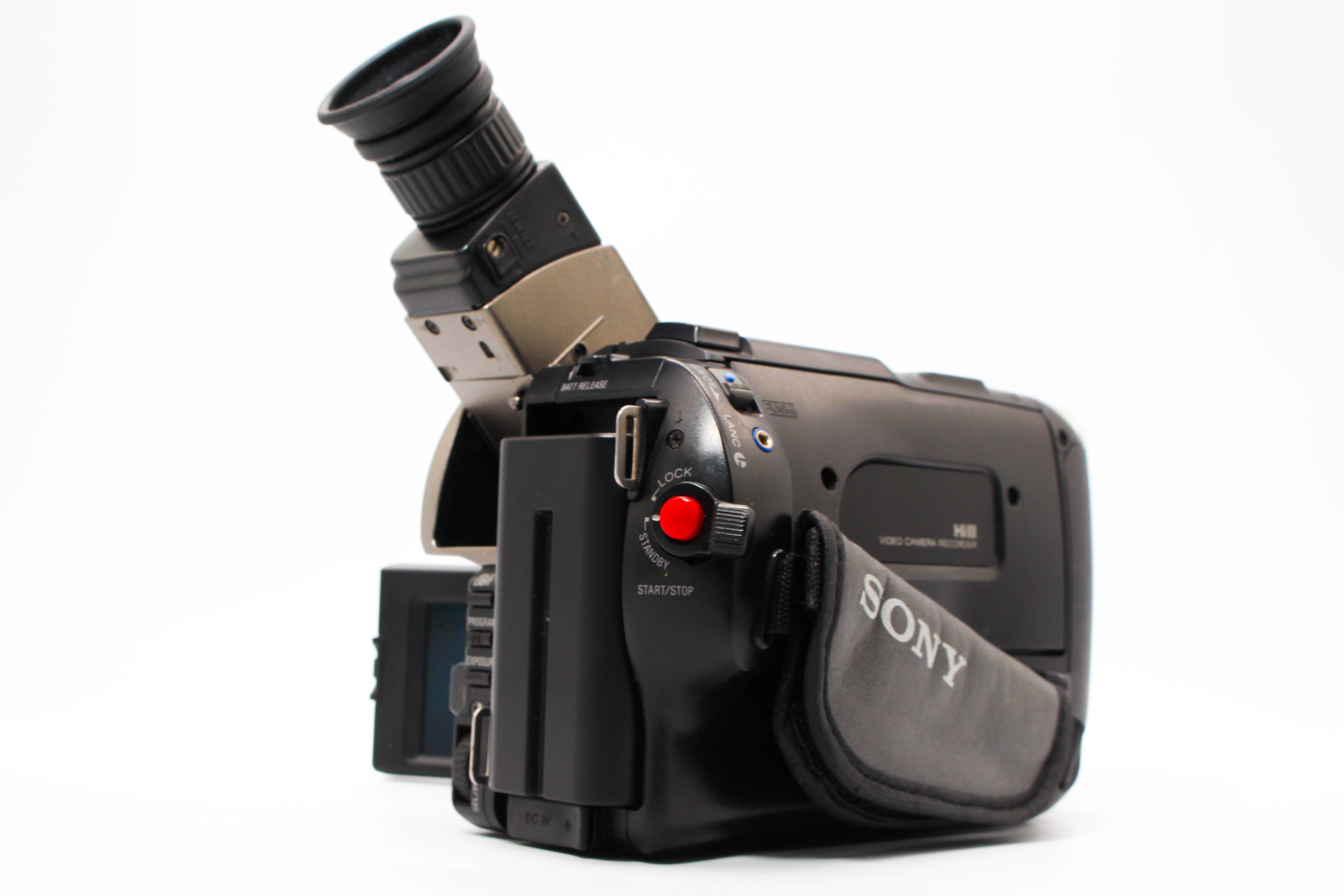 Sony CCD-TRV46E Hi8 Video8 8mm Handycam Camcorder Camera - Tested Bundle Excellent
