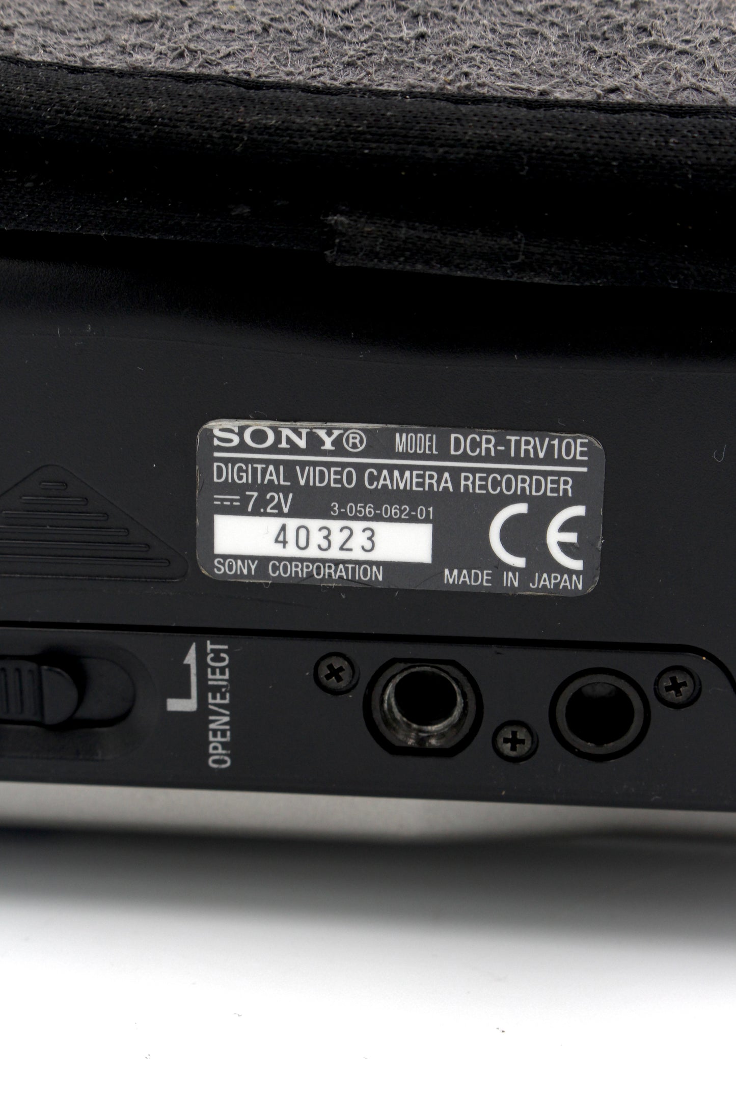 Sony DCR-TRV10E MiniDV Digital Video Camcorder