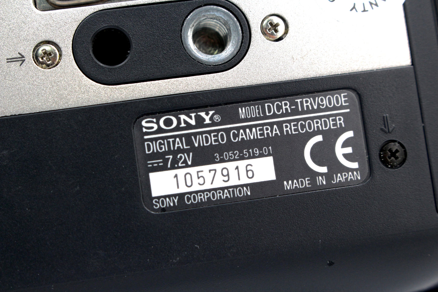 Sony DCR-TRV900E MiniDV Digital Video Camcorder