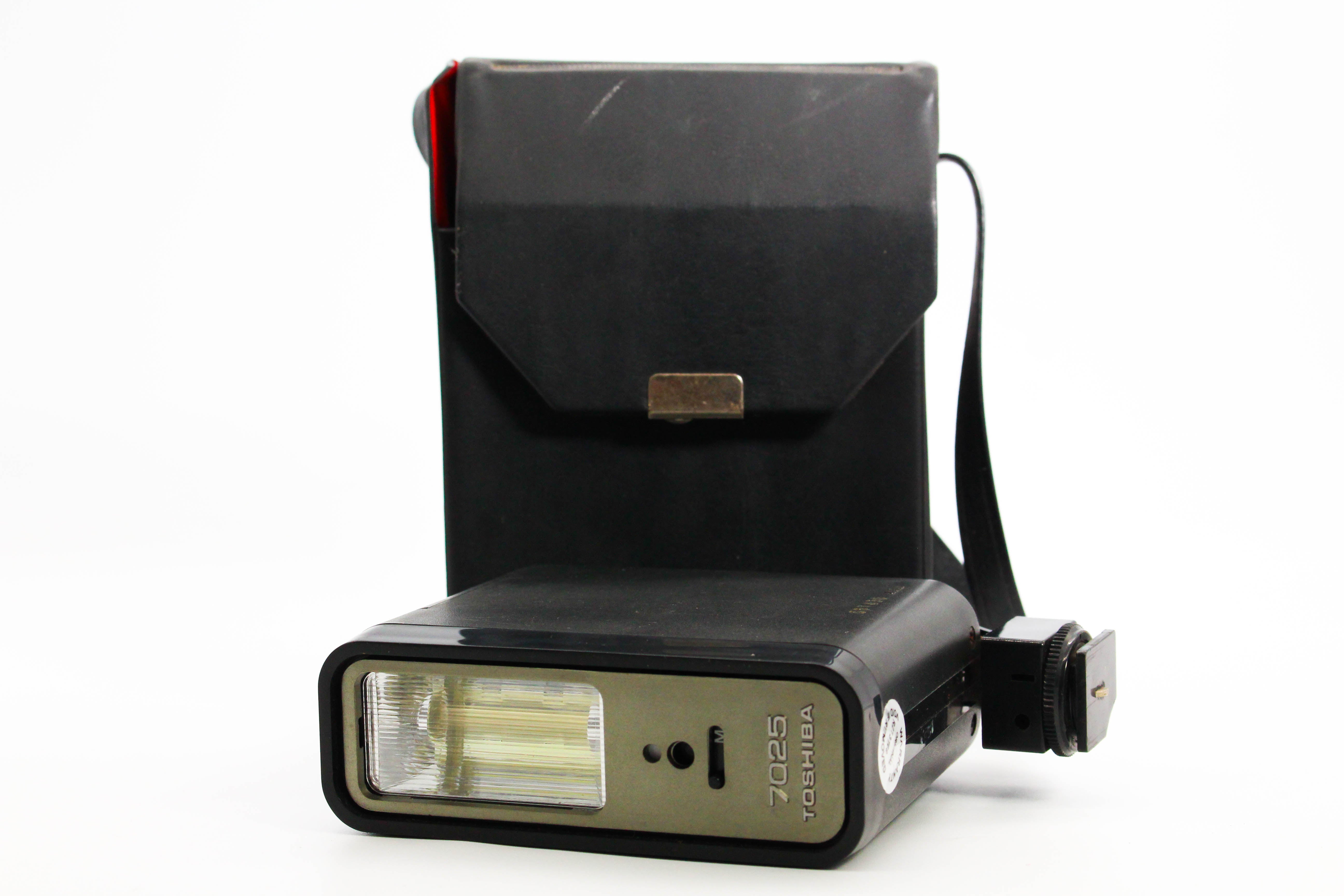 Toshiba 7025 Flash Unit For Vintage SLR Film Photo Cameras - Tested Bundle Excellent