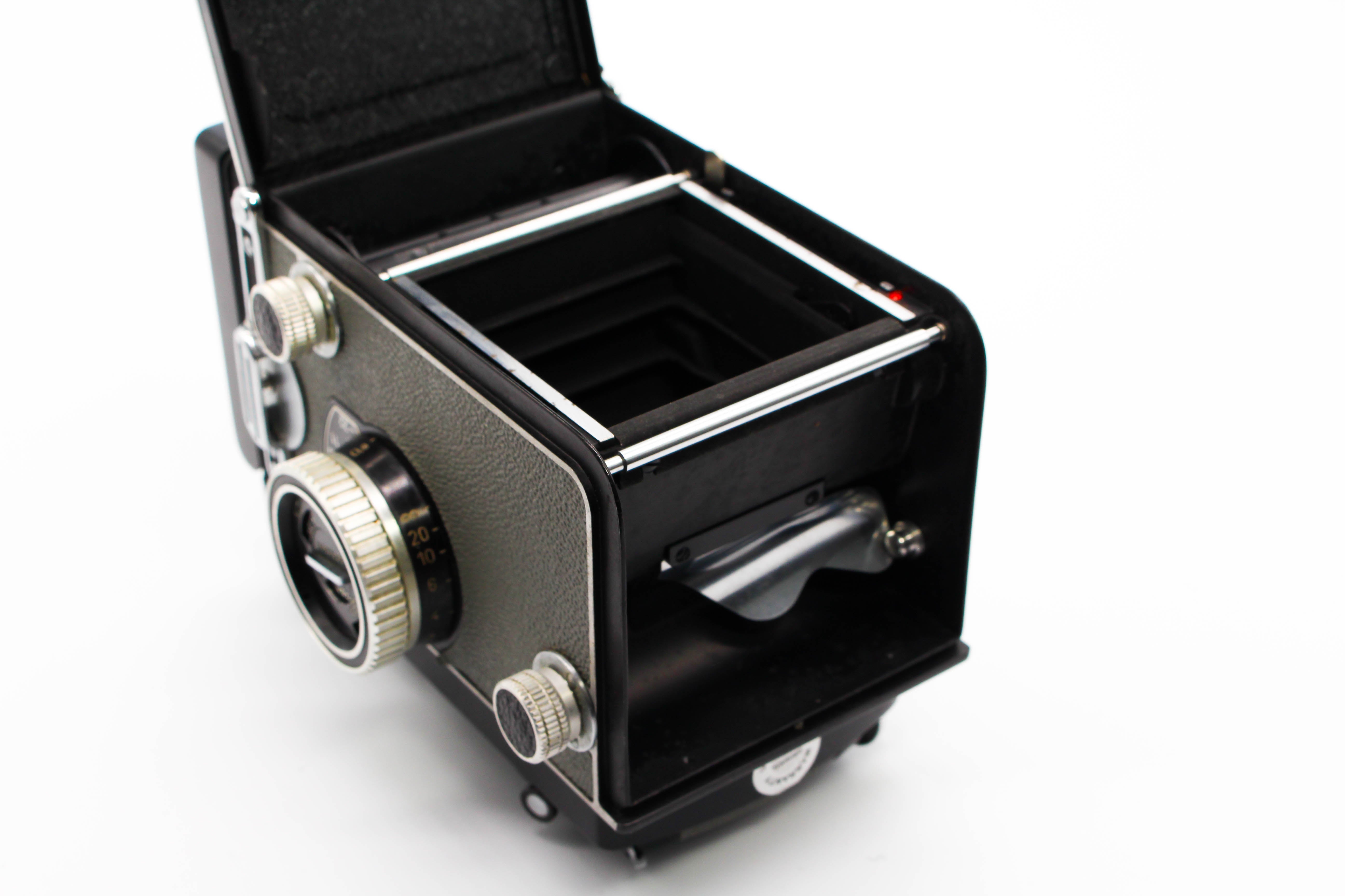 Rolleiflex K8 T Model 1 TLR Vintage Medium Format Film Camera With 75mm f/3.5 Tessar Carl Zeiss Lens and Leather Case - Tested Bundle
