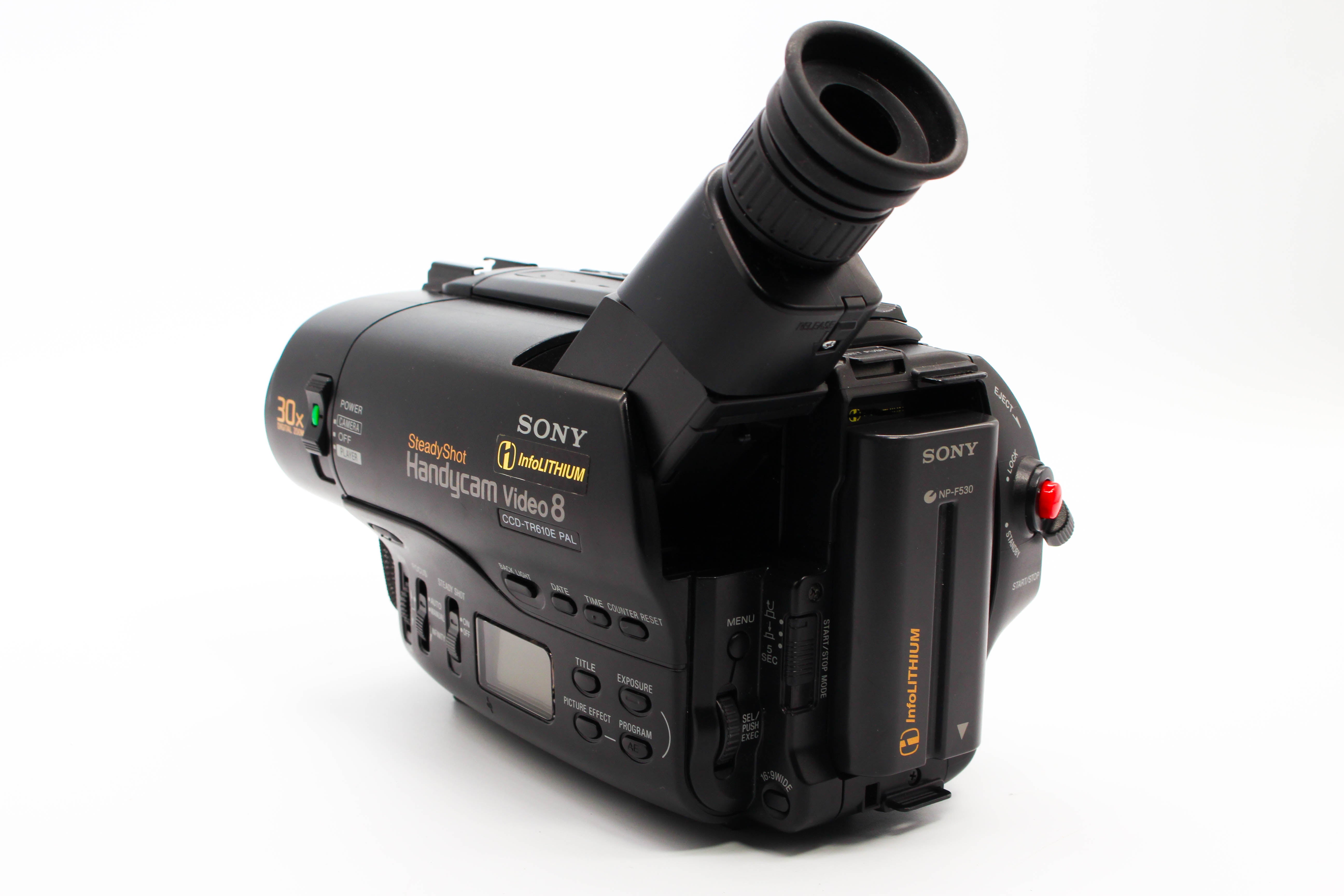 Sony CCD-TR610E Video8 8mm Analog Video Handycam Camcorder Camera - Tested Bundle Excellent