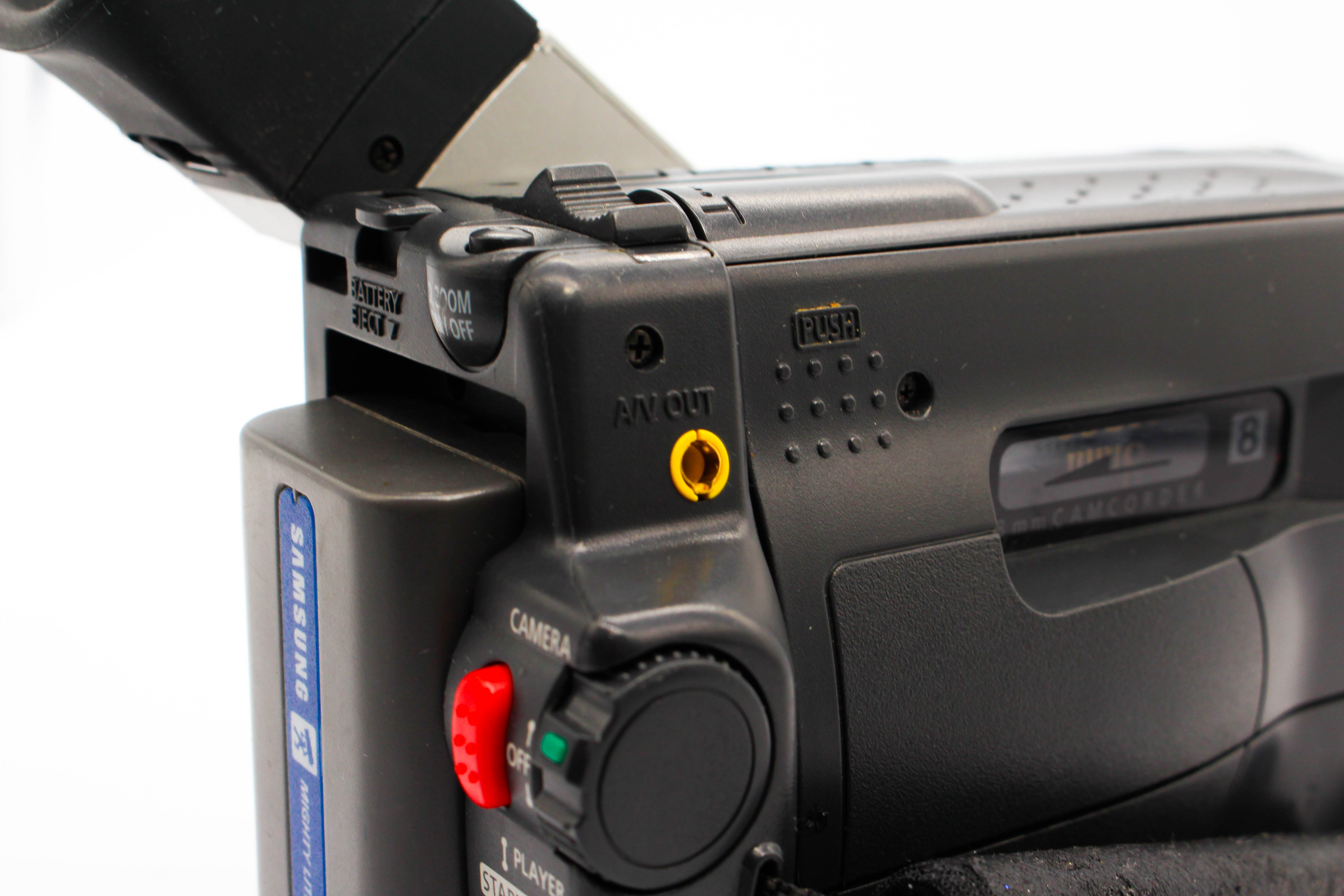 Samsung VP-W60 Video8 8mm Handycam Camera Analog Video Camcorder - Tested Bundle Good