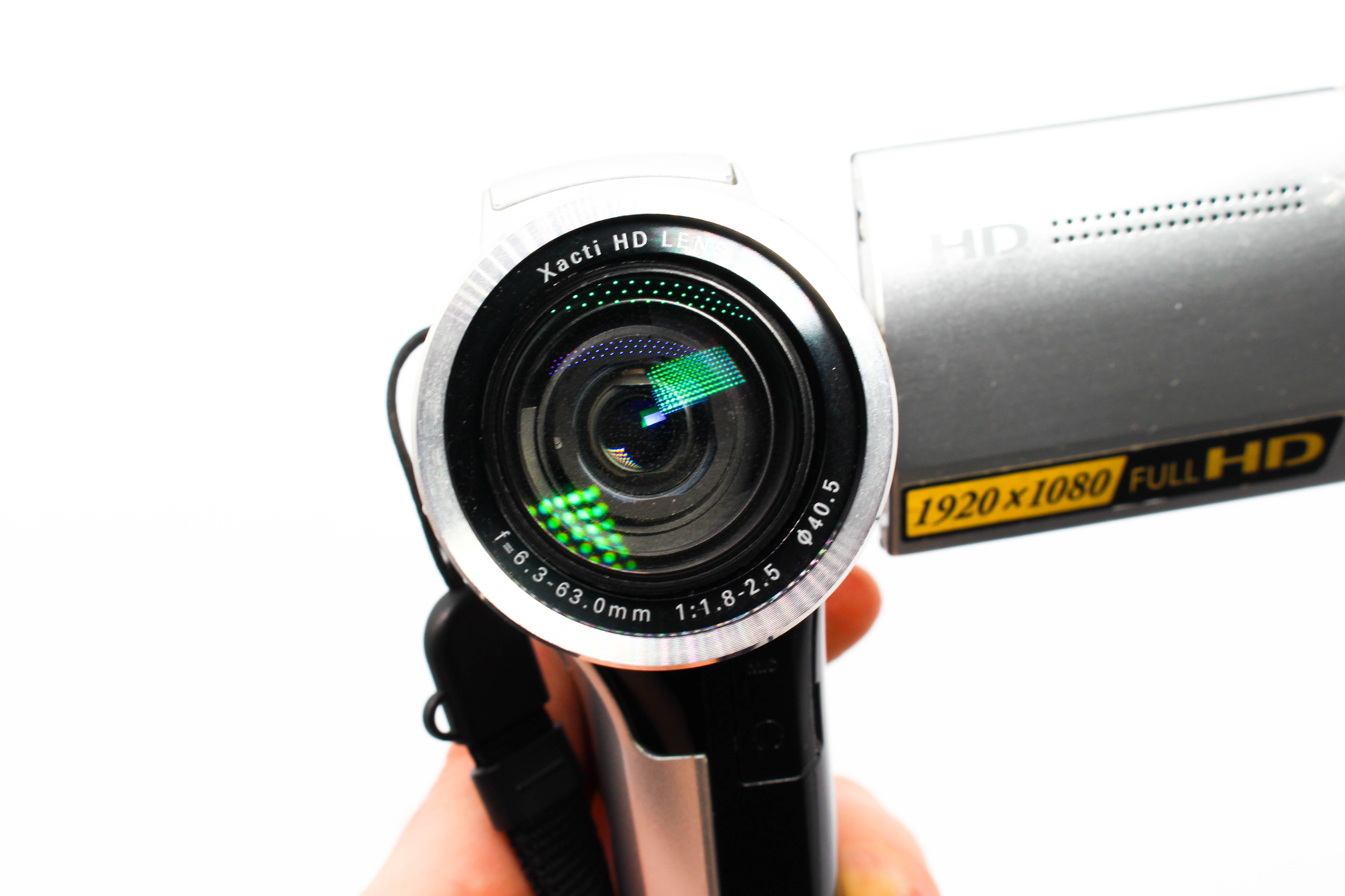 Sanyo Xacti VPC-HD1000 HD SD Card Video Handycam Camcorder Camera - Tested Bundle Excellent
