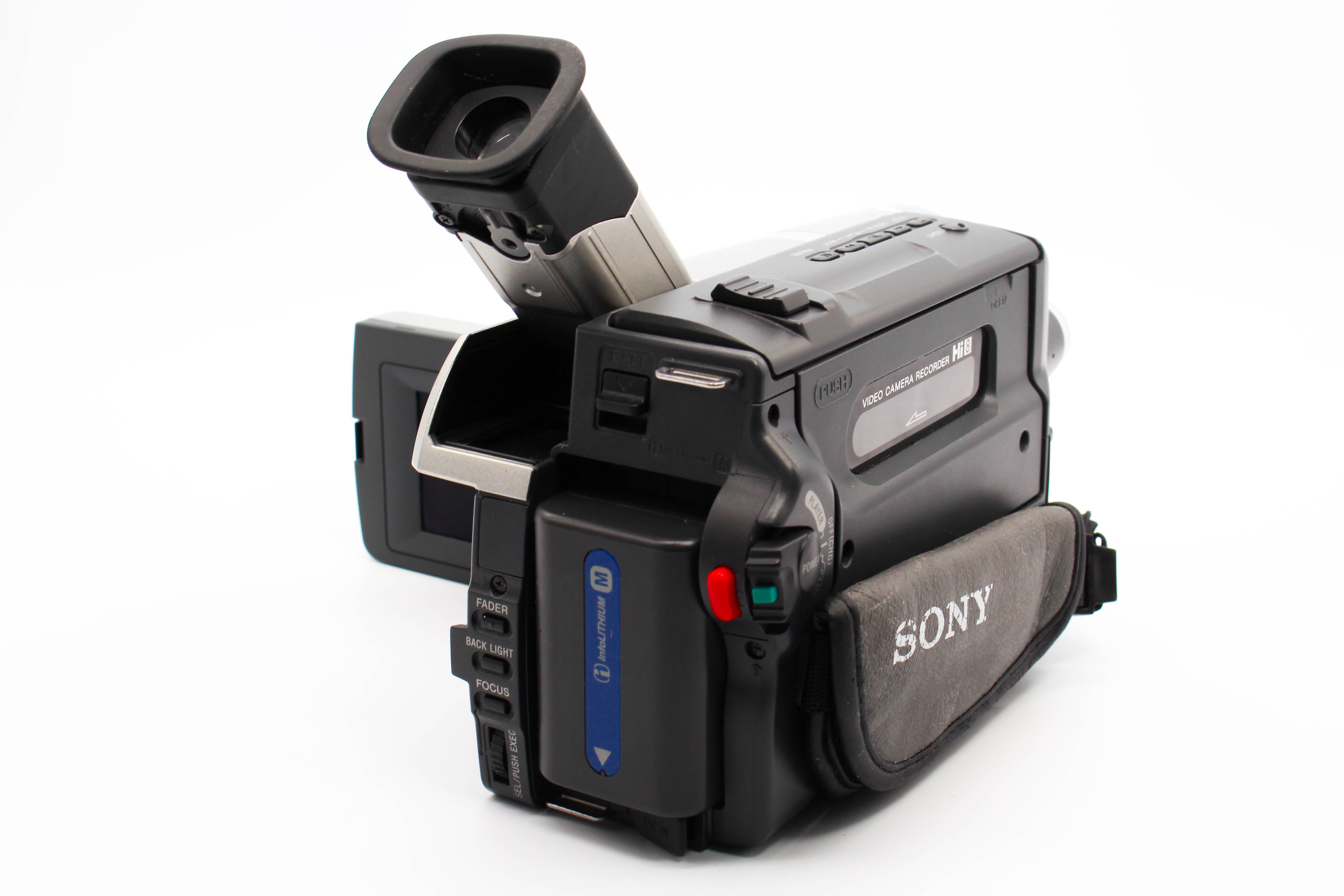 Sony CCD-TRV208E Hi8 8mm Digital Video Handycam Camcorder Camera - Tested Bundle Excellent