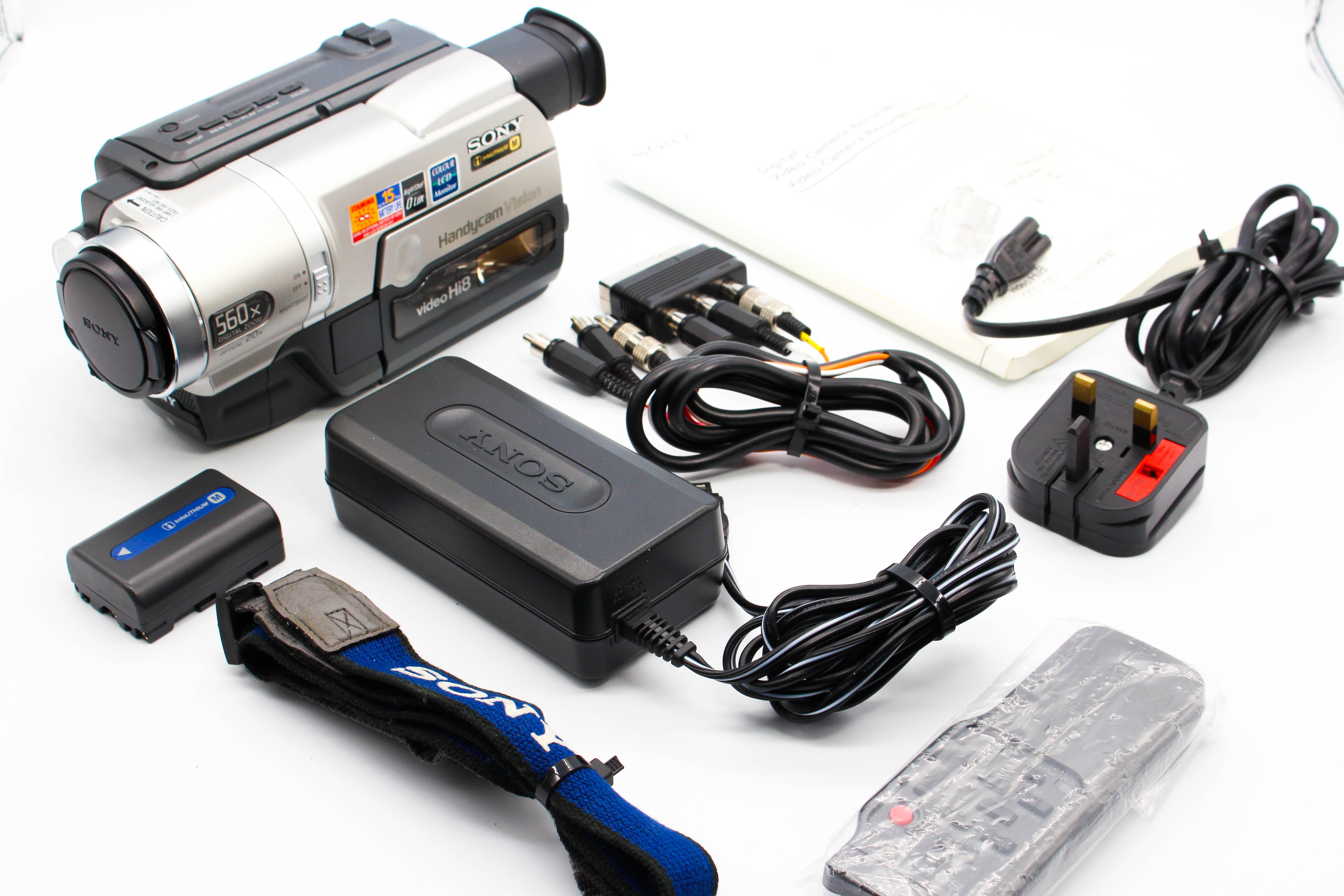 Sony CCD-TRV208E Hi8 8mm Digital Video Handycam Camcorder Camera - Tested Bundle Excellent