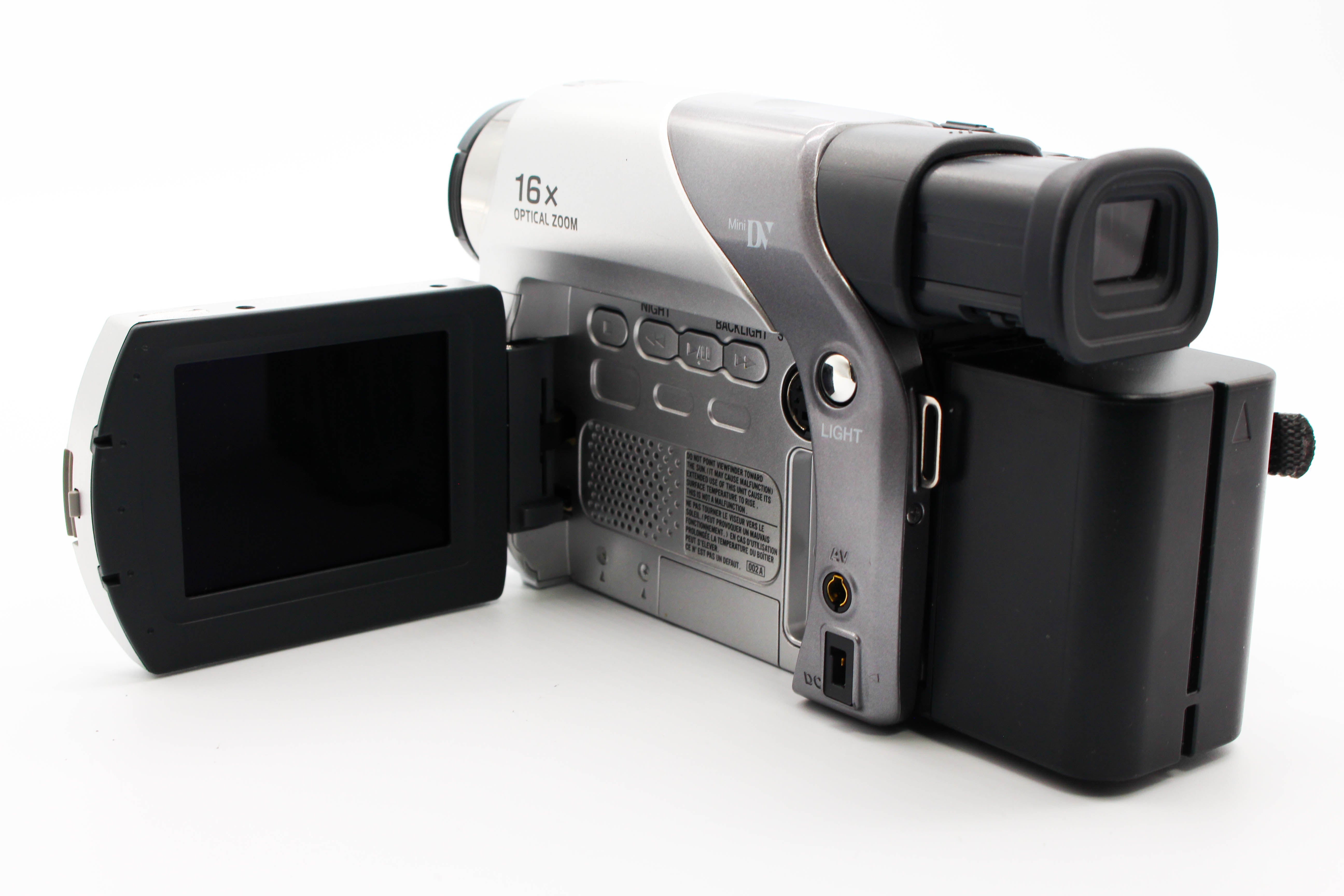 JVC GR-D23EK MiniDV Digital Video Handycam Camcorder Camera - Tested Bundle Excellent