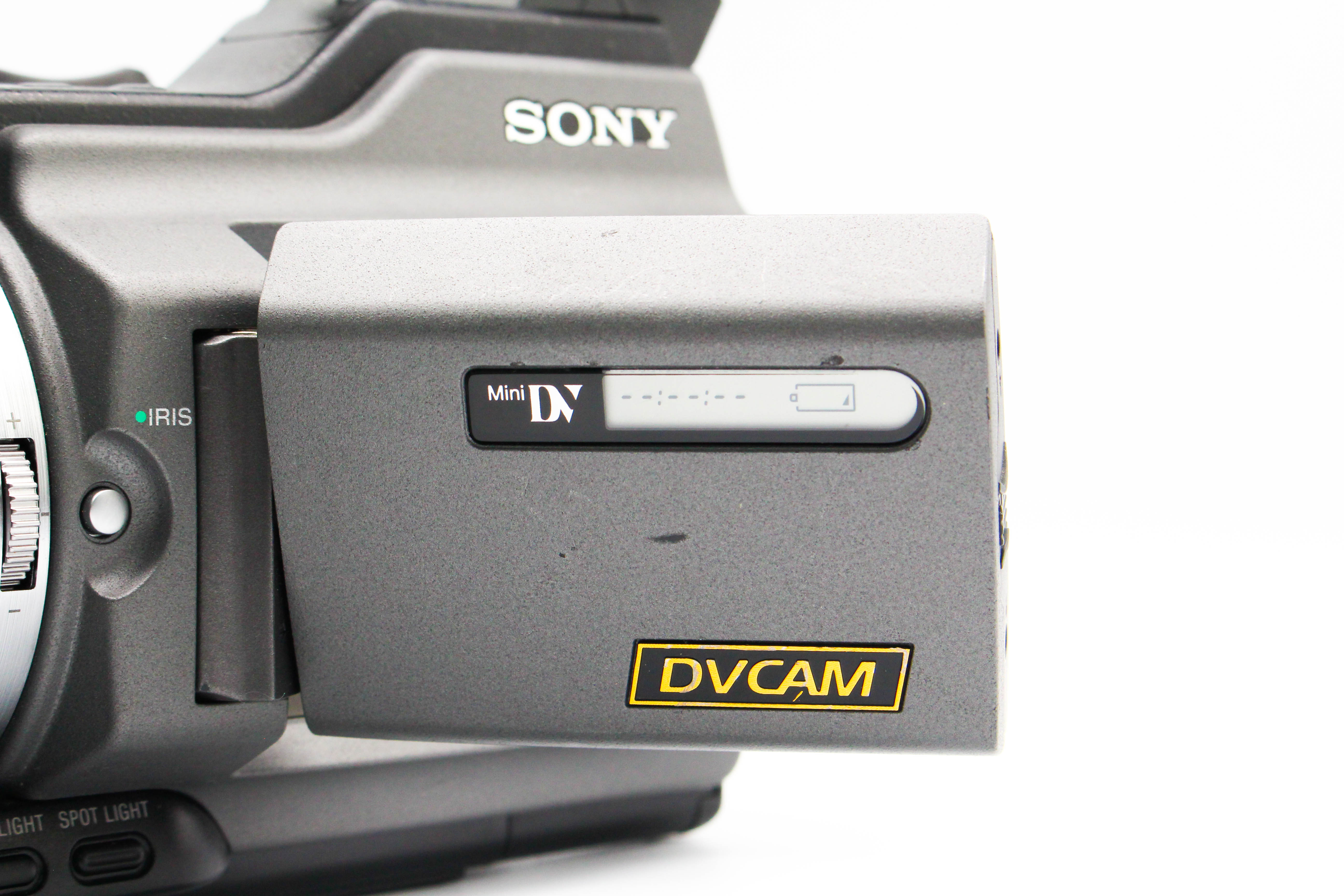 SONY DSR-PD170P MiniDV Handycam Digital Video Camera Camcorder - Tested Bundle Good