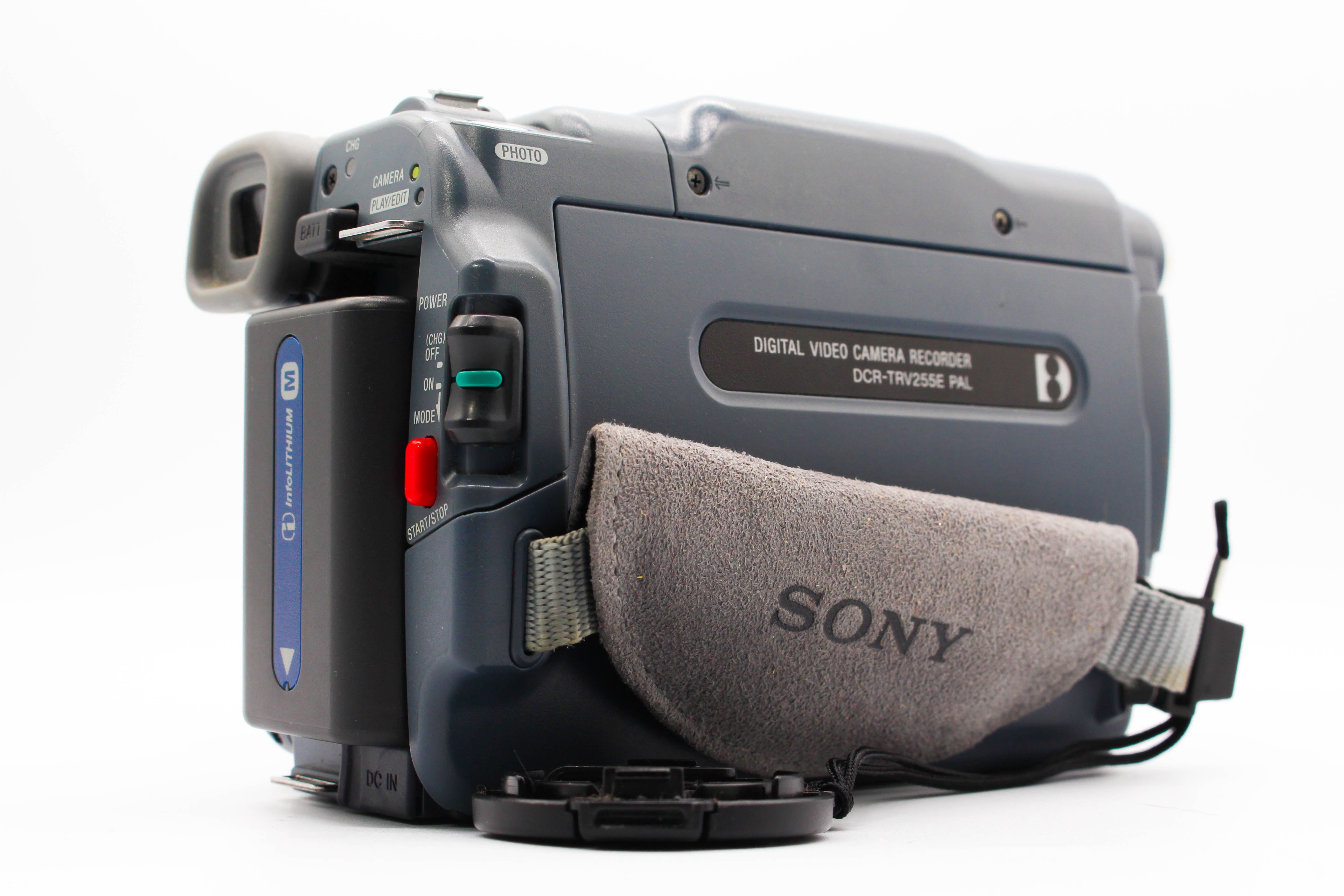 Sony DCR-TRV255E Digital8 8mm Handycam Camcorder Digital Video Camera - Tested Bundle Good