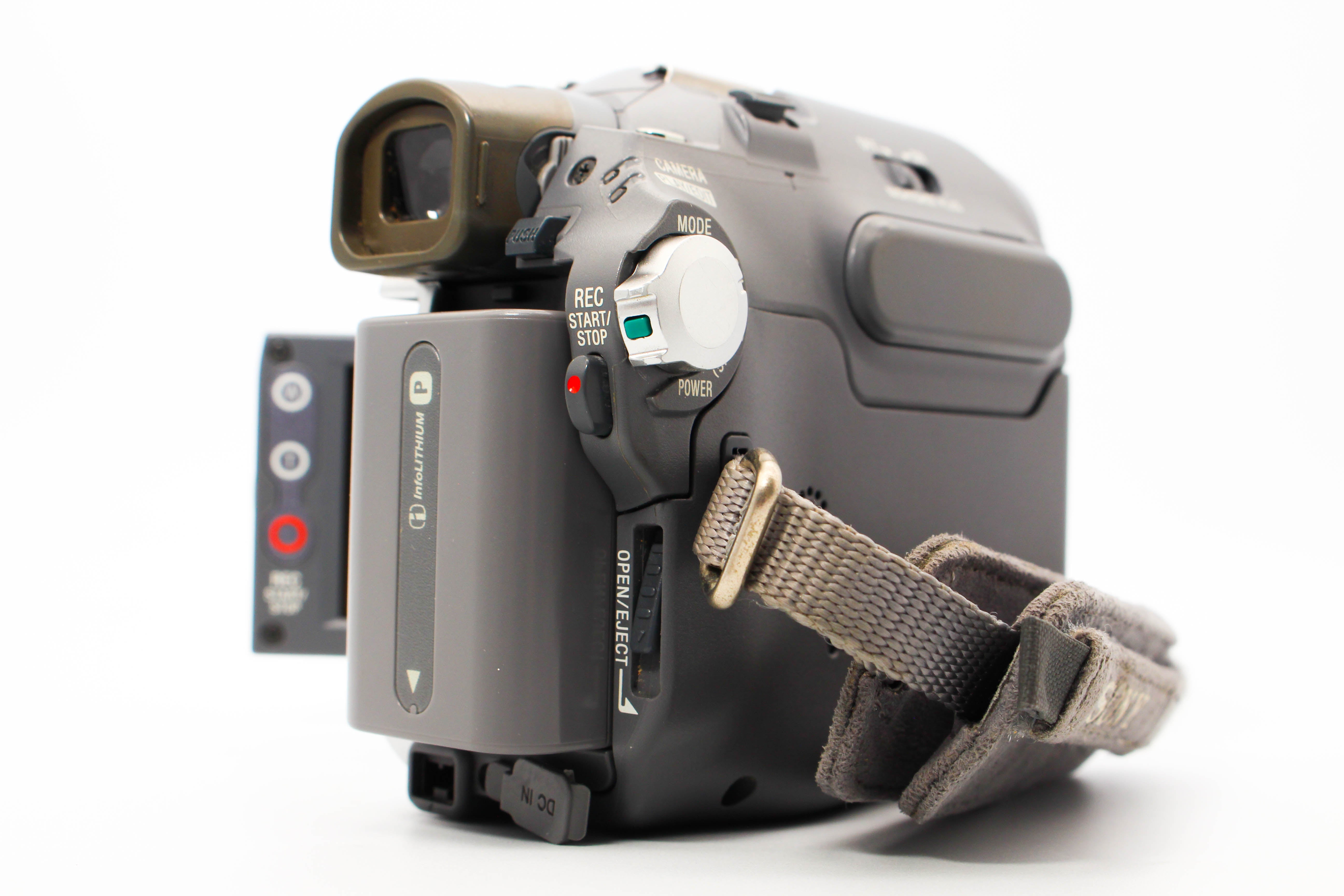Sony DCR-HC19E MiniDV Handycam Digital Video Camera Camcorder - Tested Bundle Excellent
